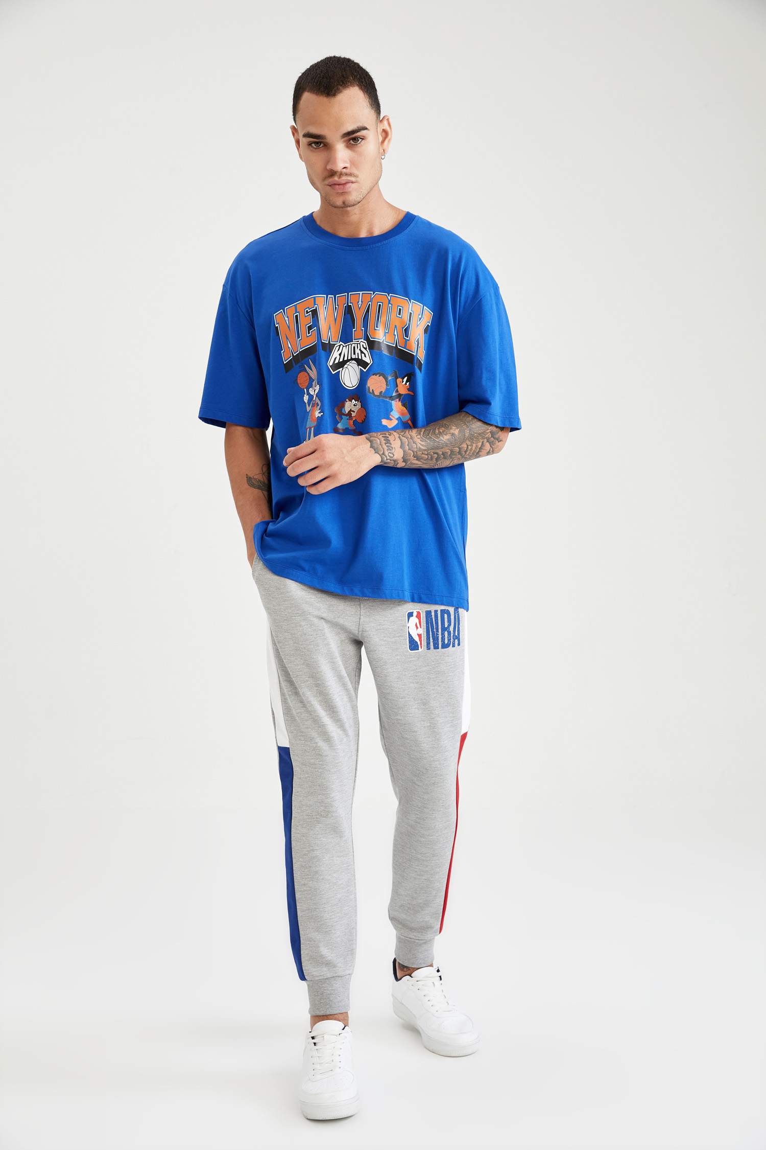 Space Jam Lisanslı Oversize Fit Bisiklet Yaka Baskılı Kısa Kollu Tişört