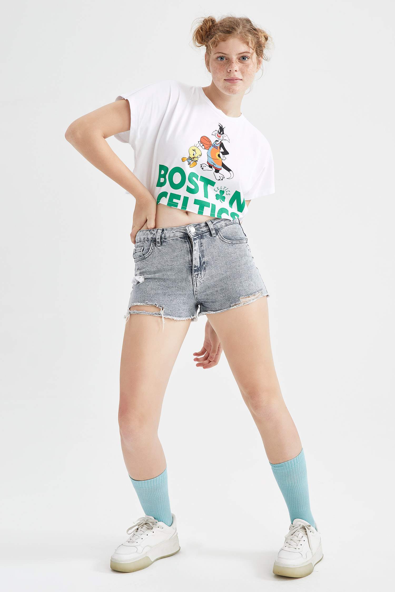 Coool NBA X Space Jam 2 Boston Celtics Lisanslı Relax Fit Crop Tişört