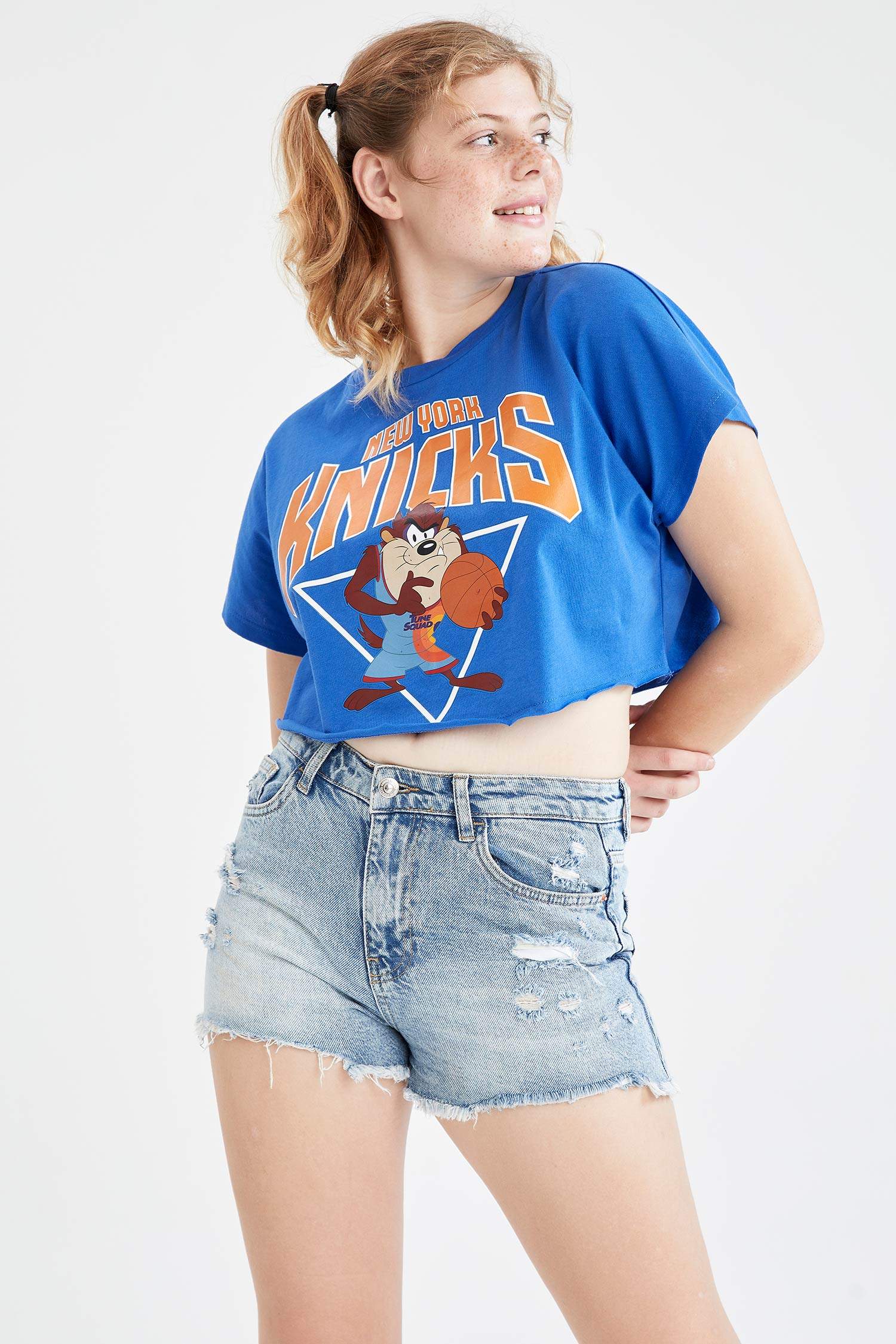 Coool NBA X Space Jam 2 New York Knicks Lisanslı Relax Fit Crop Tişört