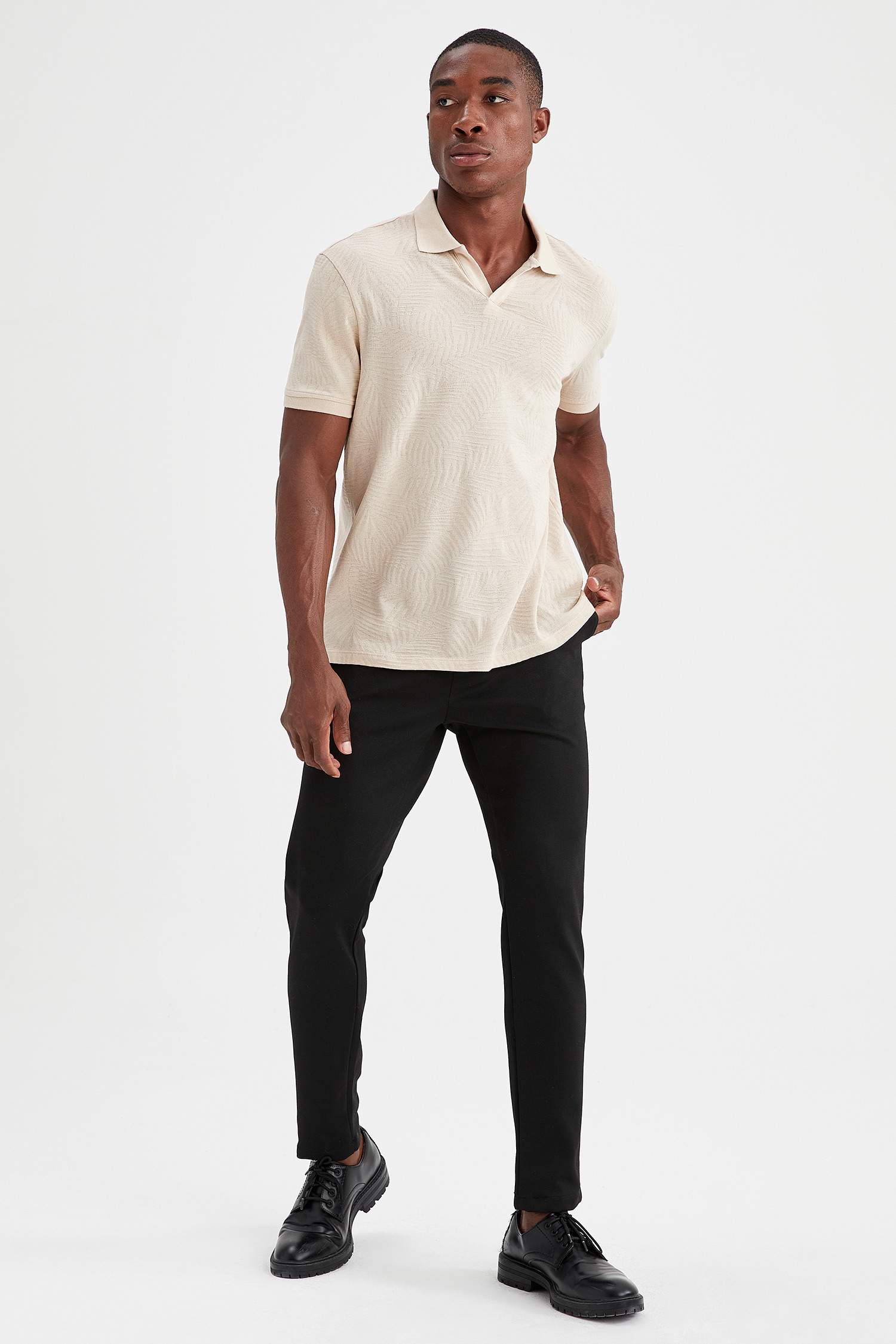 Modern Fit Polo Yaka Basic Kısa Kollu Tişört