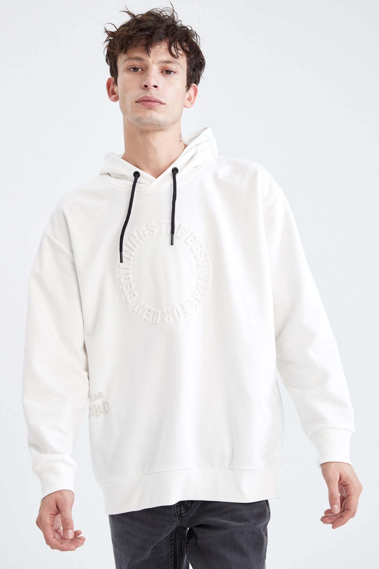 Oversize Fit Kapüşonlu Slogan Baskılı Yılbaşı Temalı İçi Yumuşak Tüylü Sweatshirt
