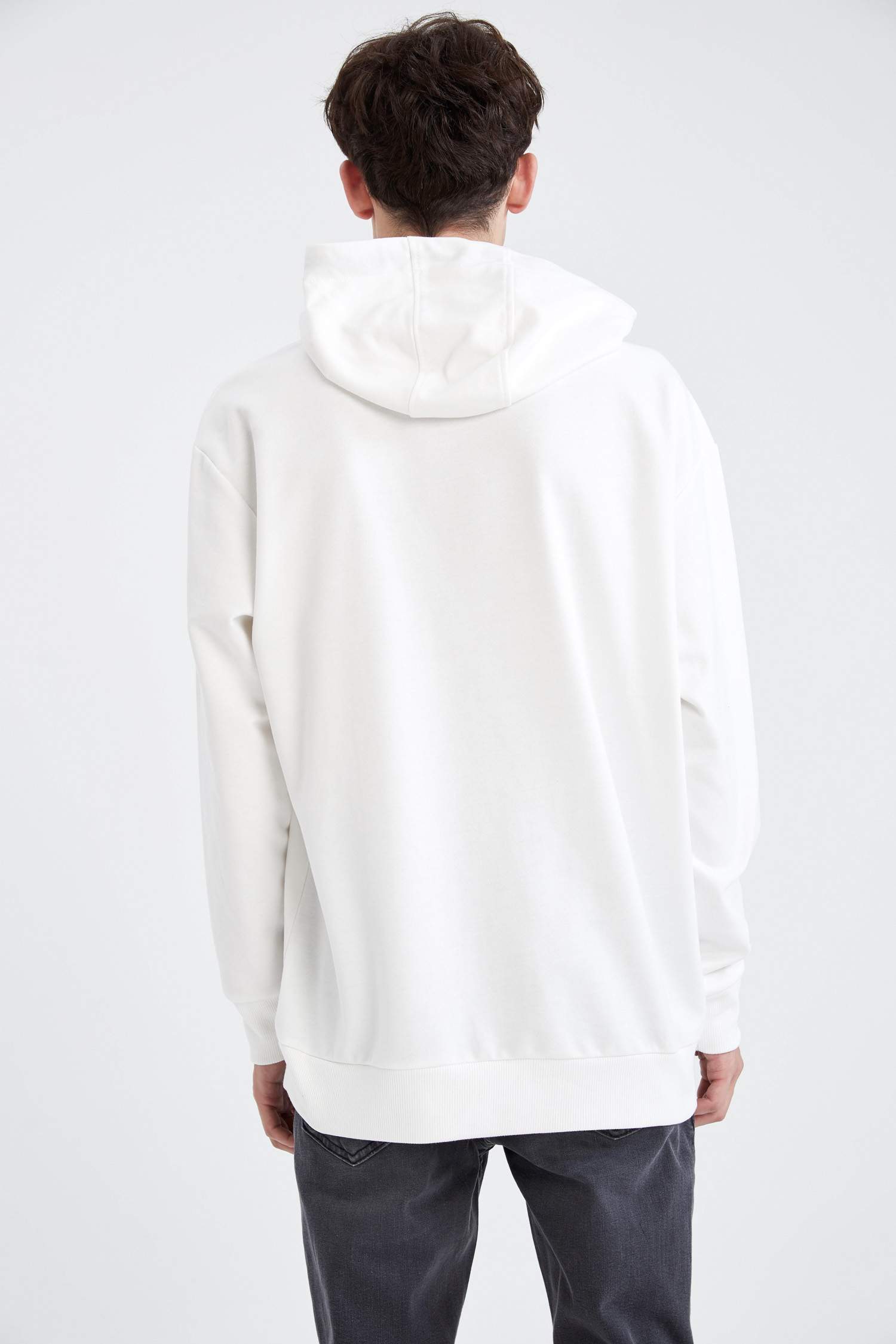 Oversize Fit Kapüşonlu Slogan Baskılı Yılbaşı Temalı İçi Yumuşak Tüylü Sweatshirt