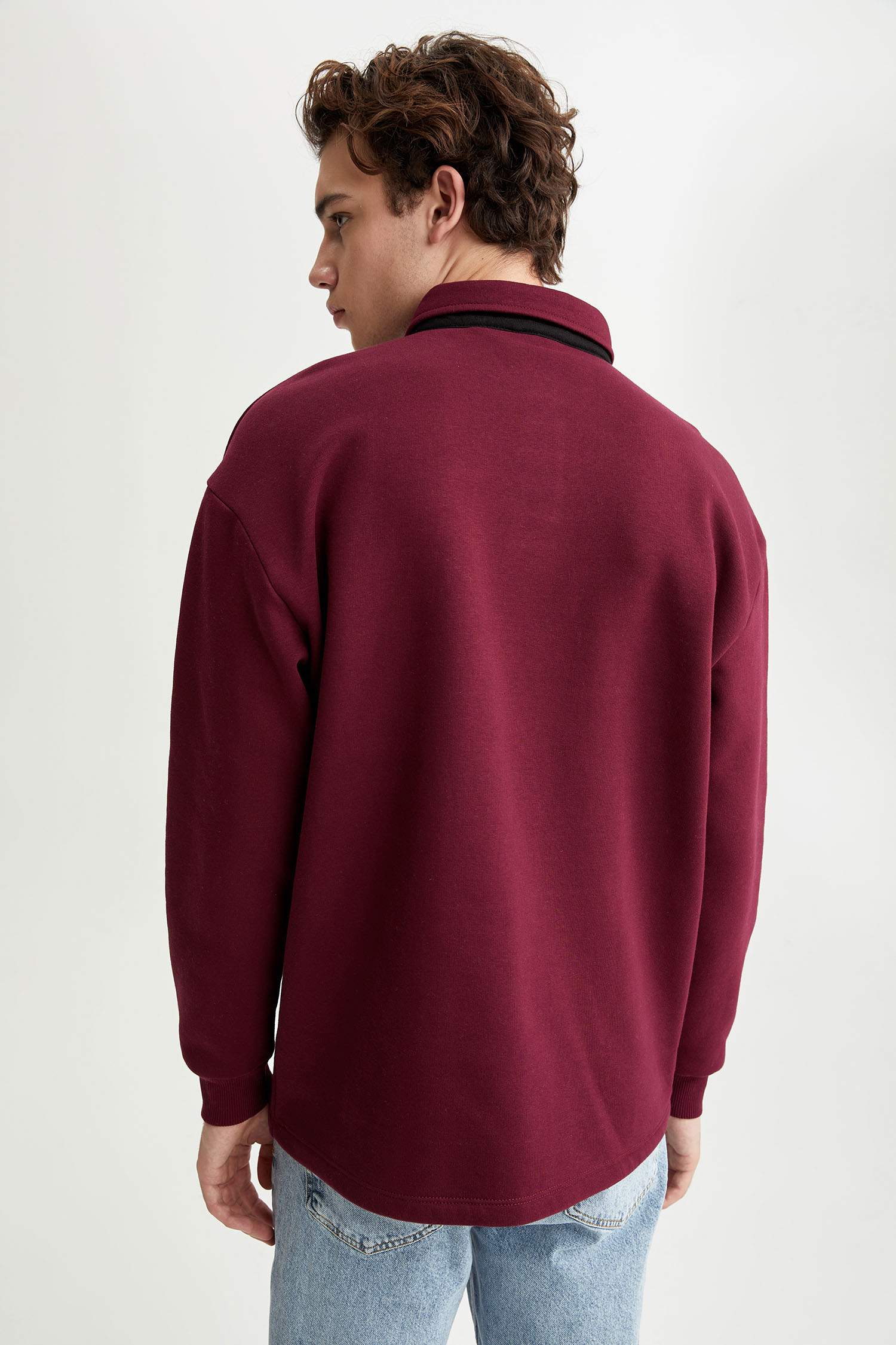 Defacto Coool Harvard University Lisanslı Oversize Fit Polo Yaka İçi Yumuşak Tüylü Sweatshirt. 5 Defacto Coool Harvard University Lisanslı Oversize Fit Polo Yaka İçi Yumuşak Tüylü Sweatshirt. 5