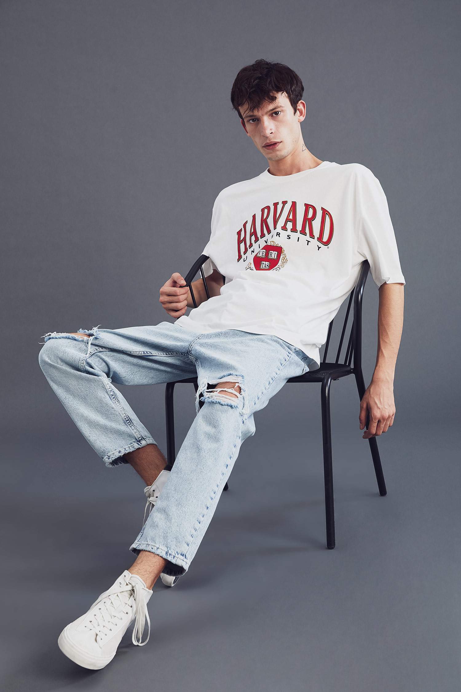 Harvard University Lisanslı Oversize Fit Bisiklet Yaka Baskılı Kısa Kollu Tişört