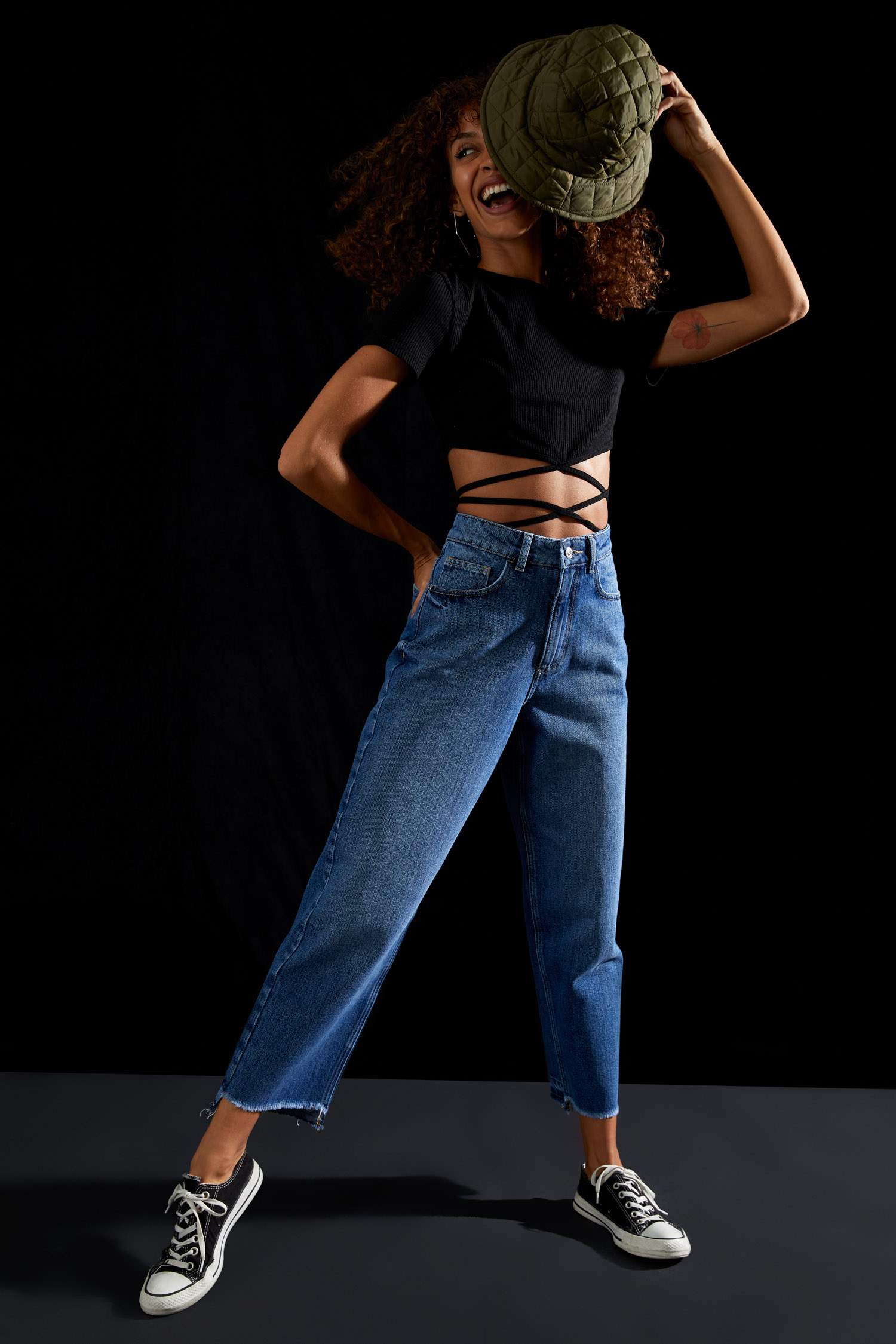 Yıkamalı Mom Fit Jean Pantolon