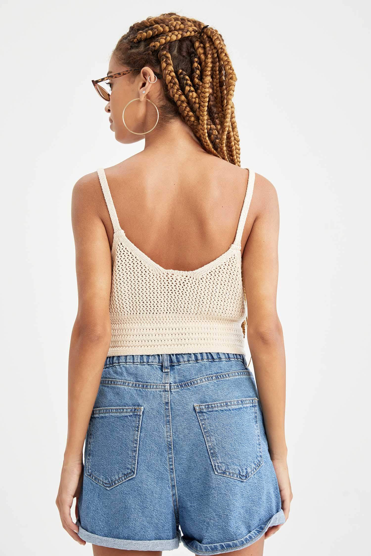 V Yaka Askılı Slim Fit Triko Atlet