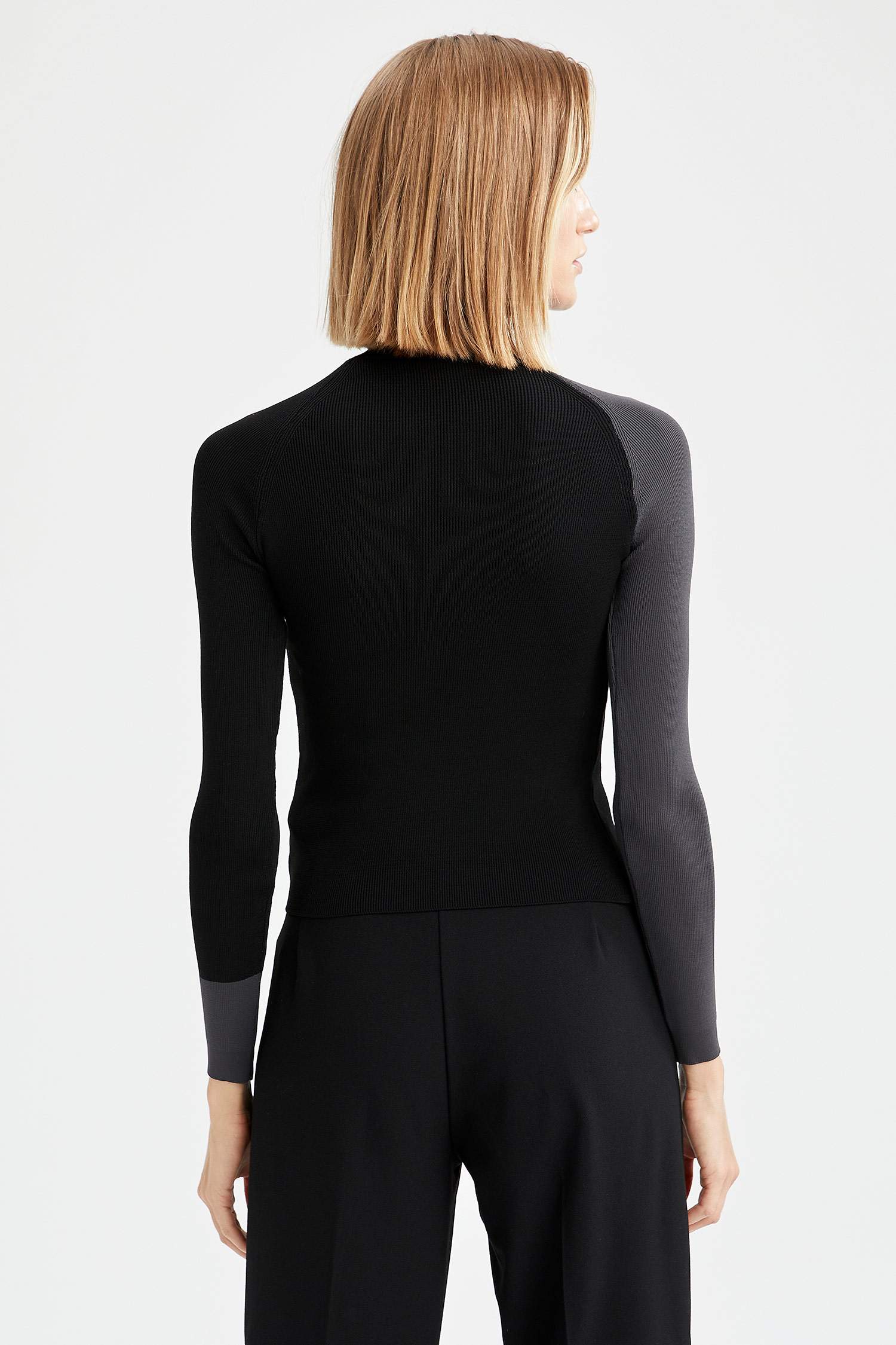 Renk Bloklu Balıkçı Yaka Slim Fit Triko Kazak