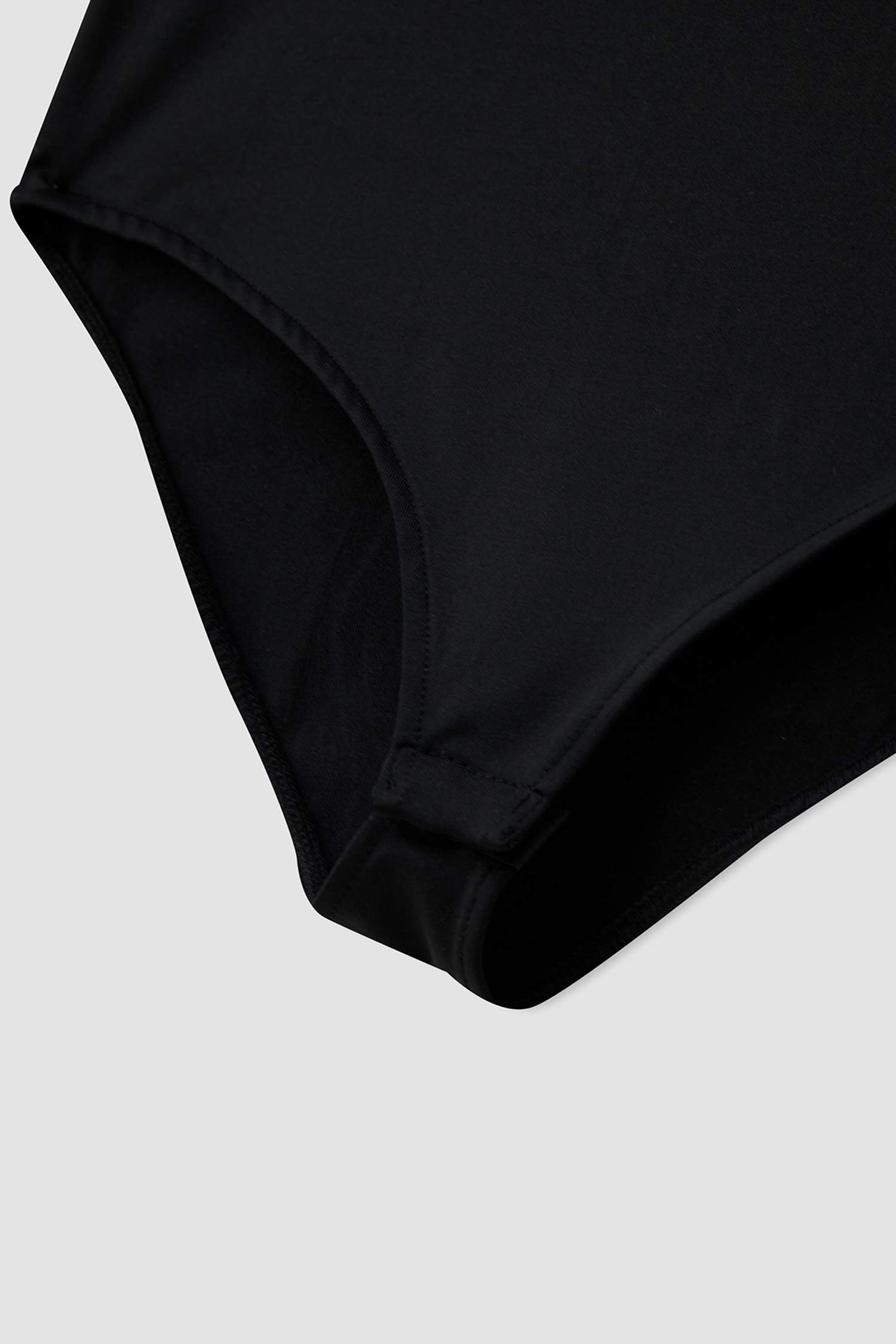 Yaka Dekolteli Uzun Kollu Slim Fit Çıtçıtlı Body