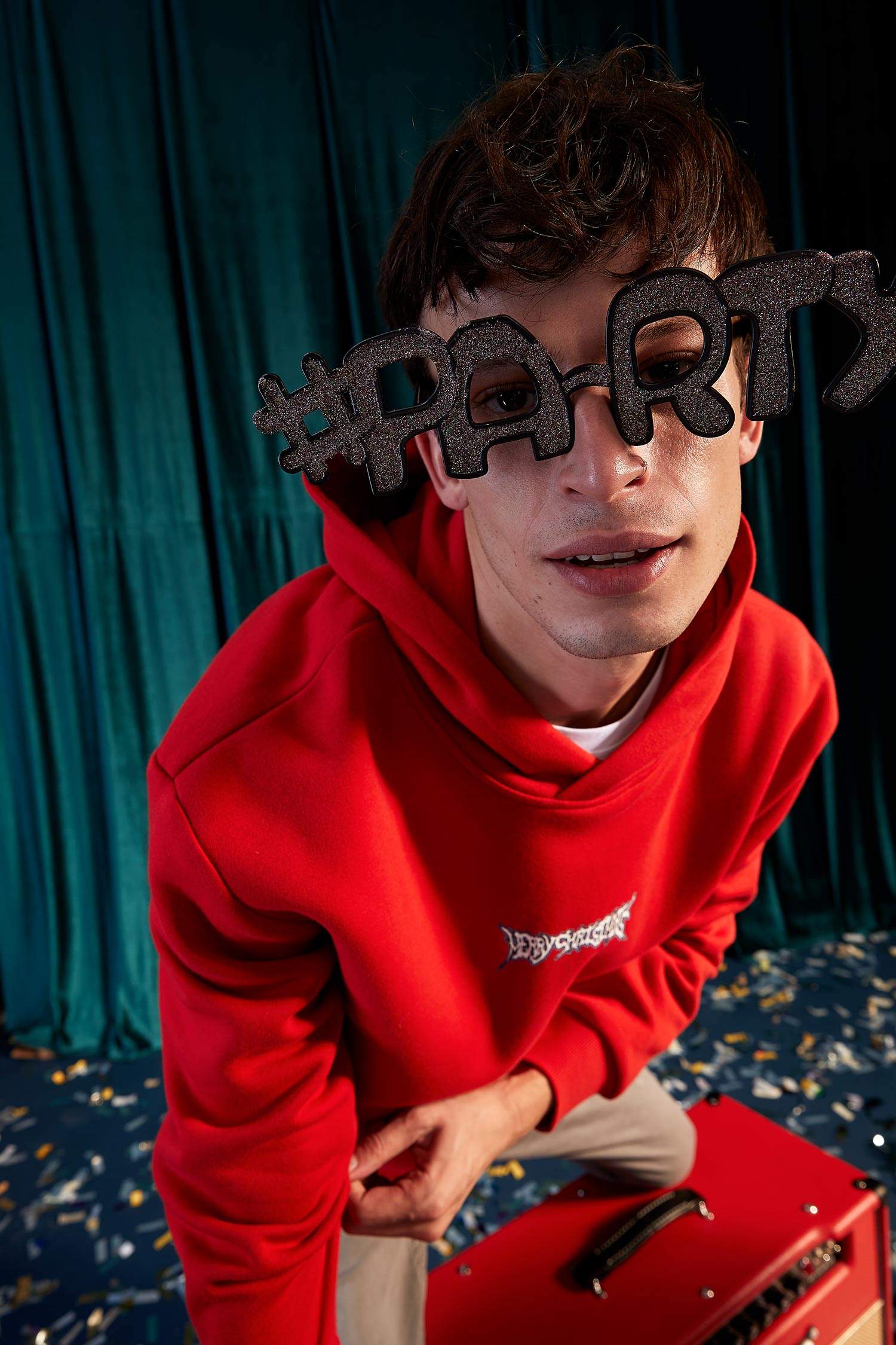Coool Oversize Fit Yılbaşı Temalı Kapüşonlu Sırt Baskılı Sweatshirt