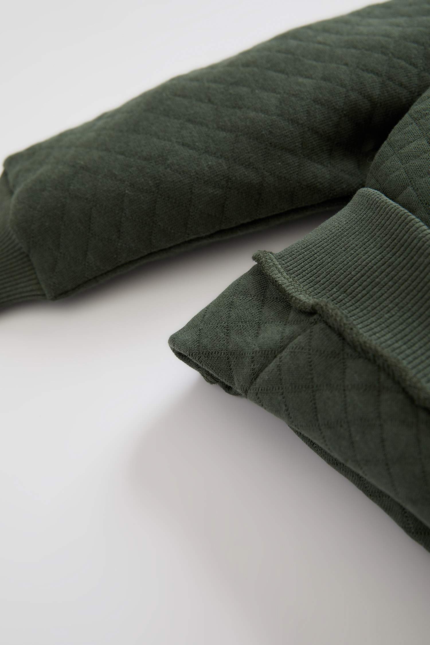 Erkek Bebek Regular Fit Kapitoneli Bisiklet Yaka Baskılı Kanguru Cepli Pamuklu Sweatshirt