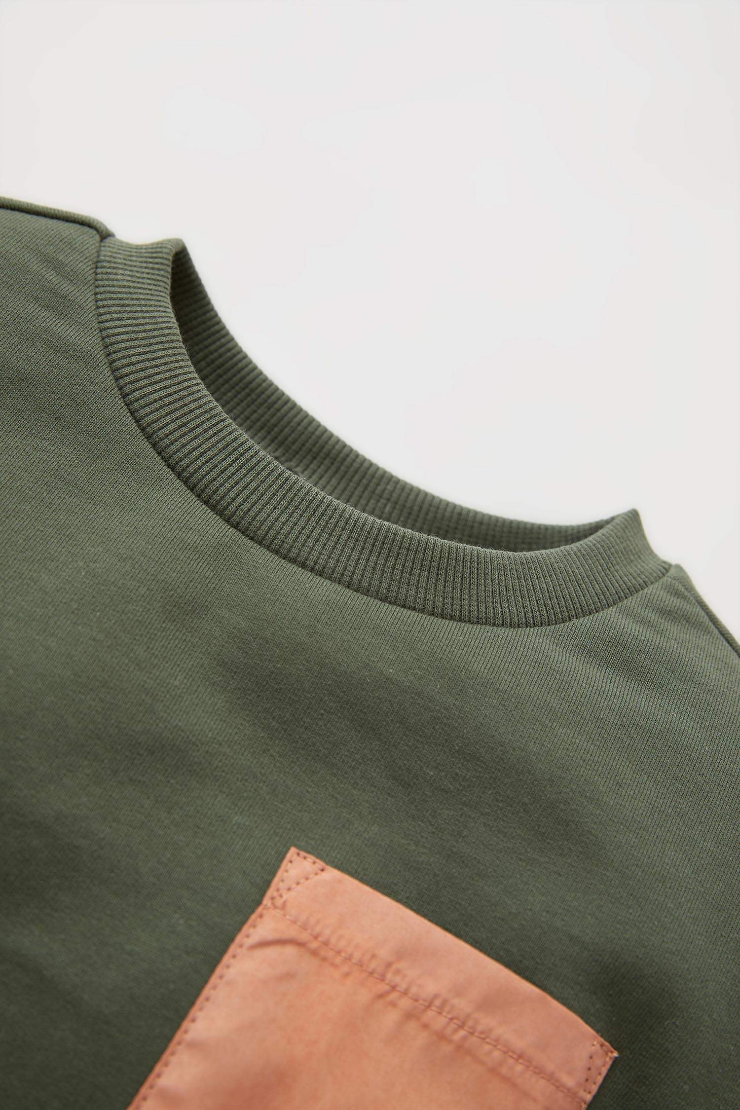 Erkek Bebek Cepli İçi Yumuşak Tüylü Sweatshirt