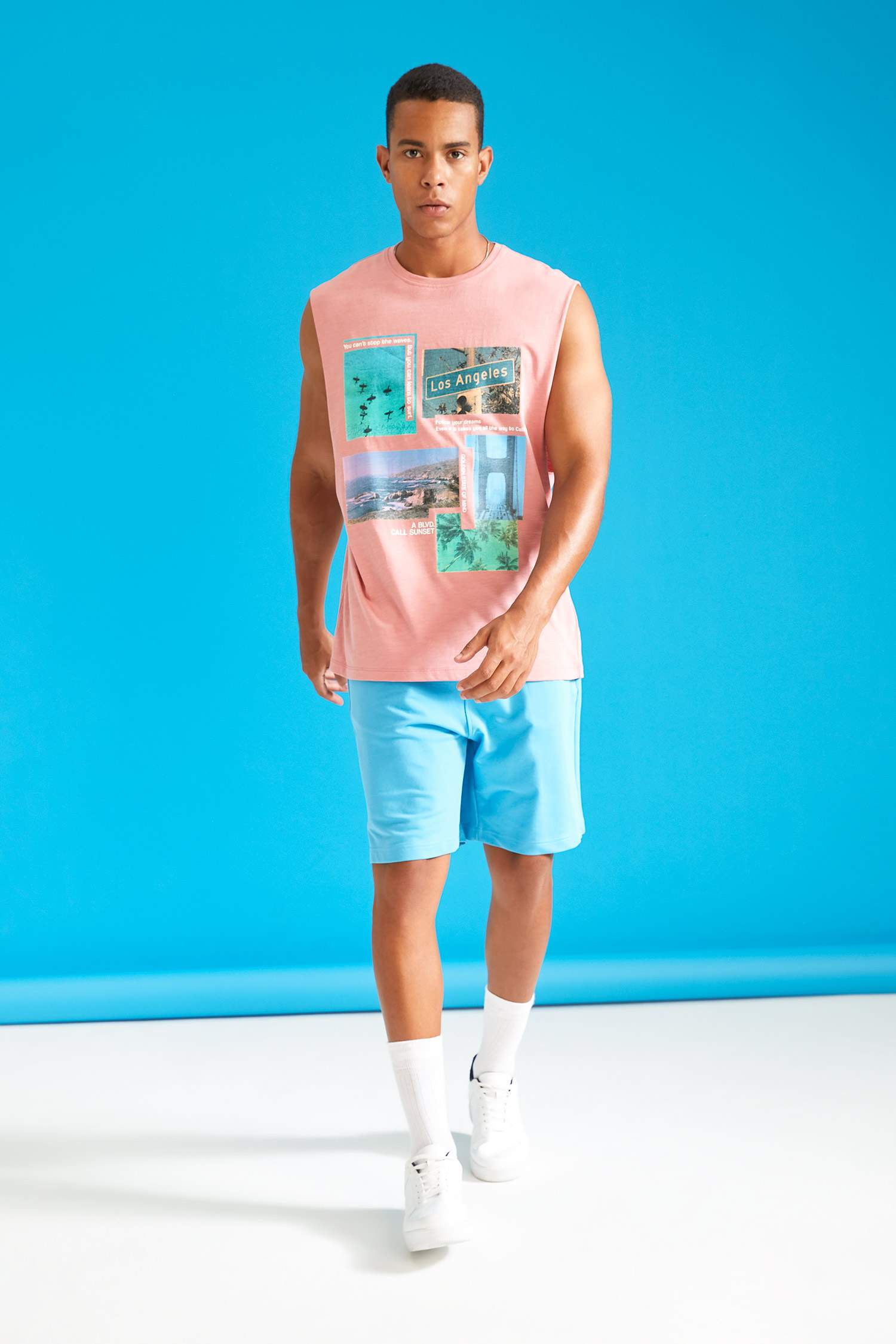 Oversize Fit Baskılı Kolsuz Tişört