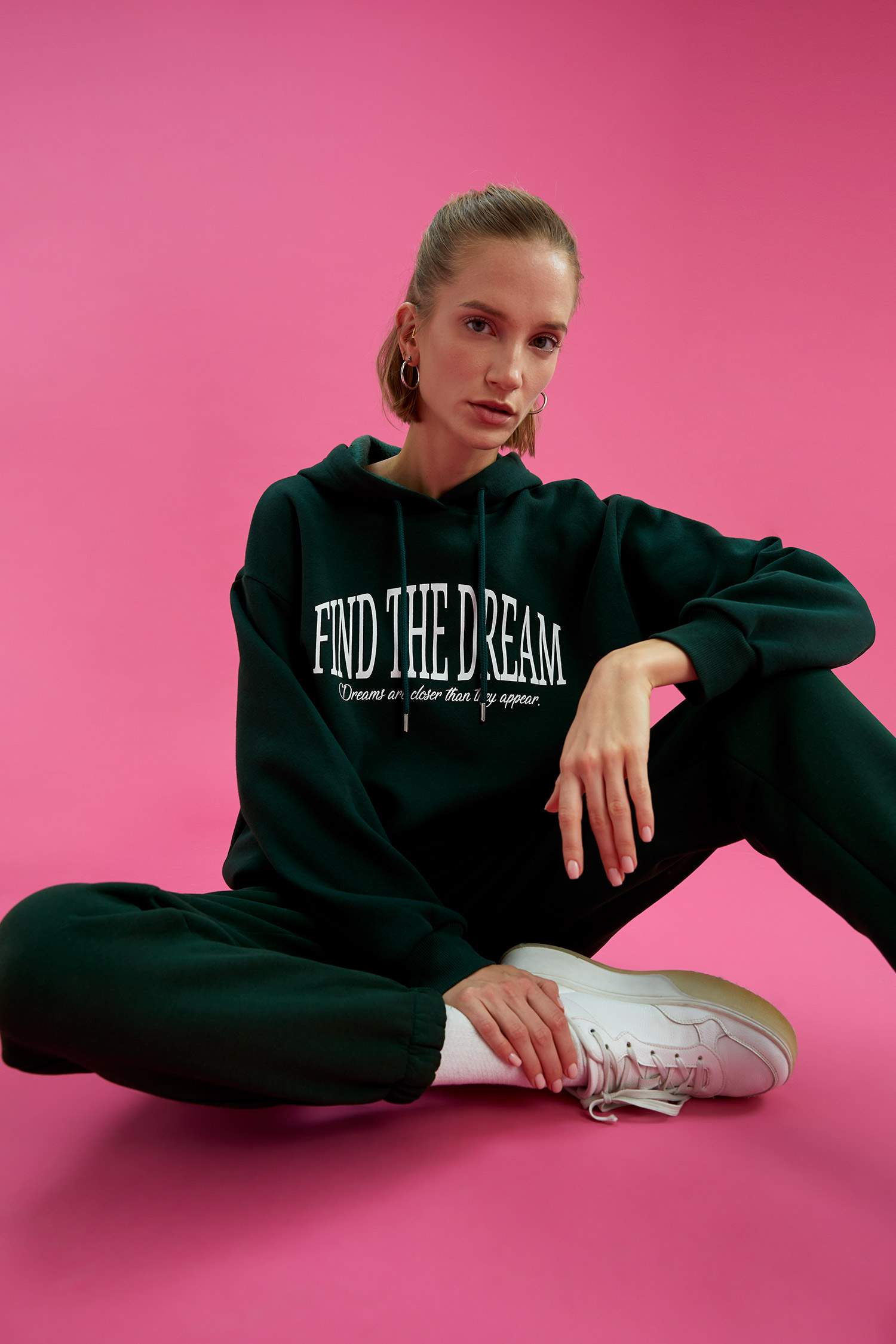 Kapüşonlu Baskılı Relax Fit İçi Yumuşak Tüylü Sweatshirt