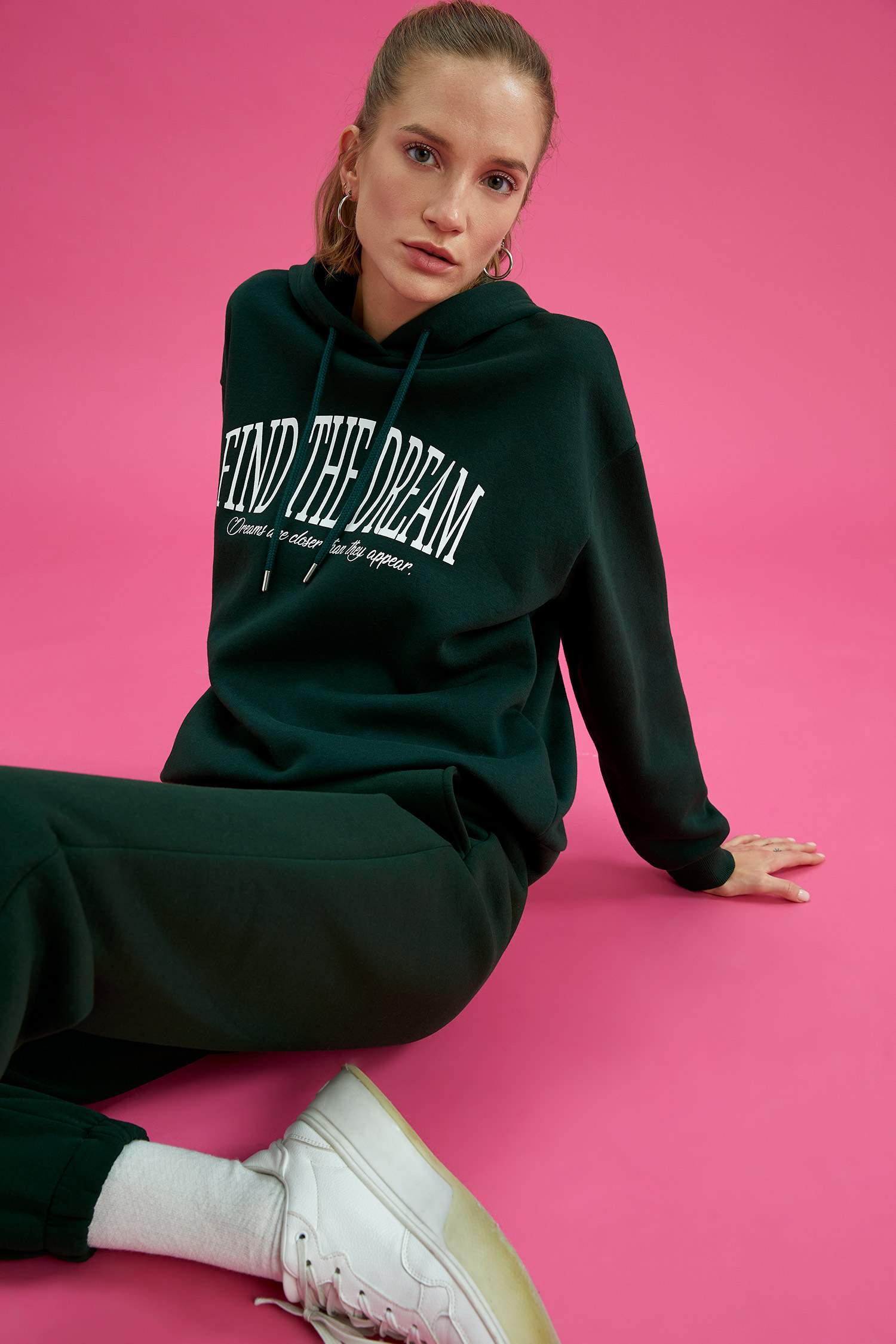 Kapüşonlu Baskılı Relax Fit İçi Yumuşak Tüylü Sweatshirt