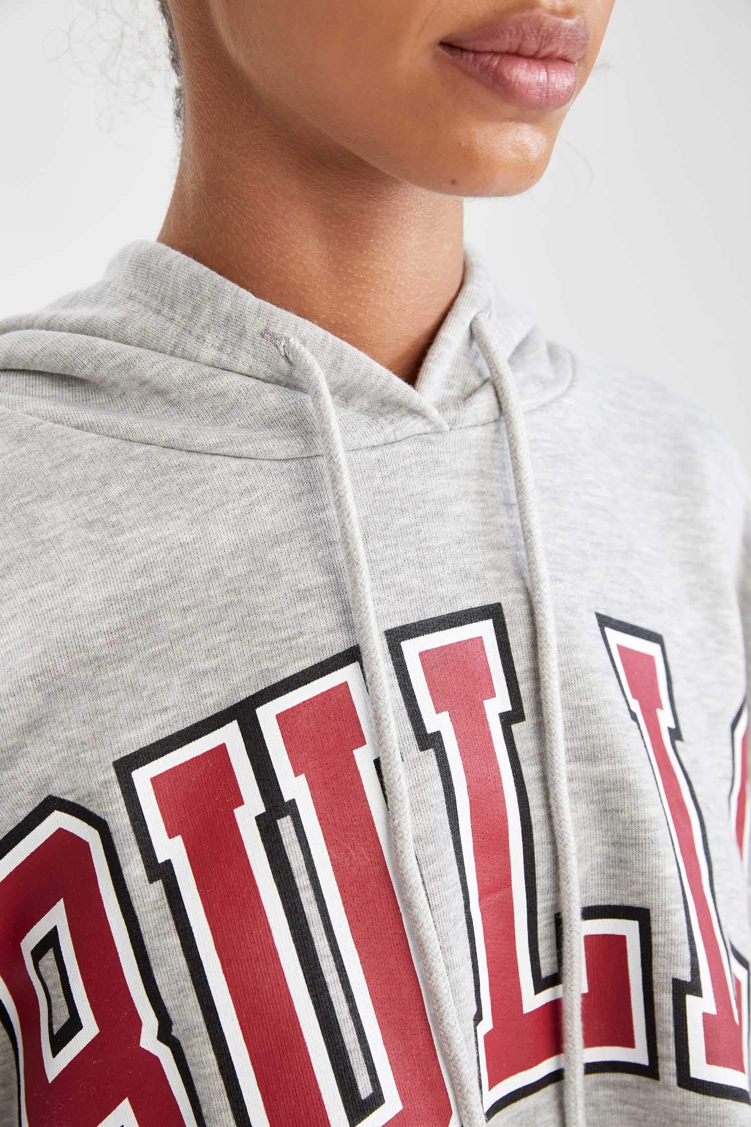 NBA Lisanslı Kapüşonlu Uzun Kollu Crop Sweatshirt