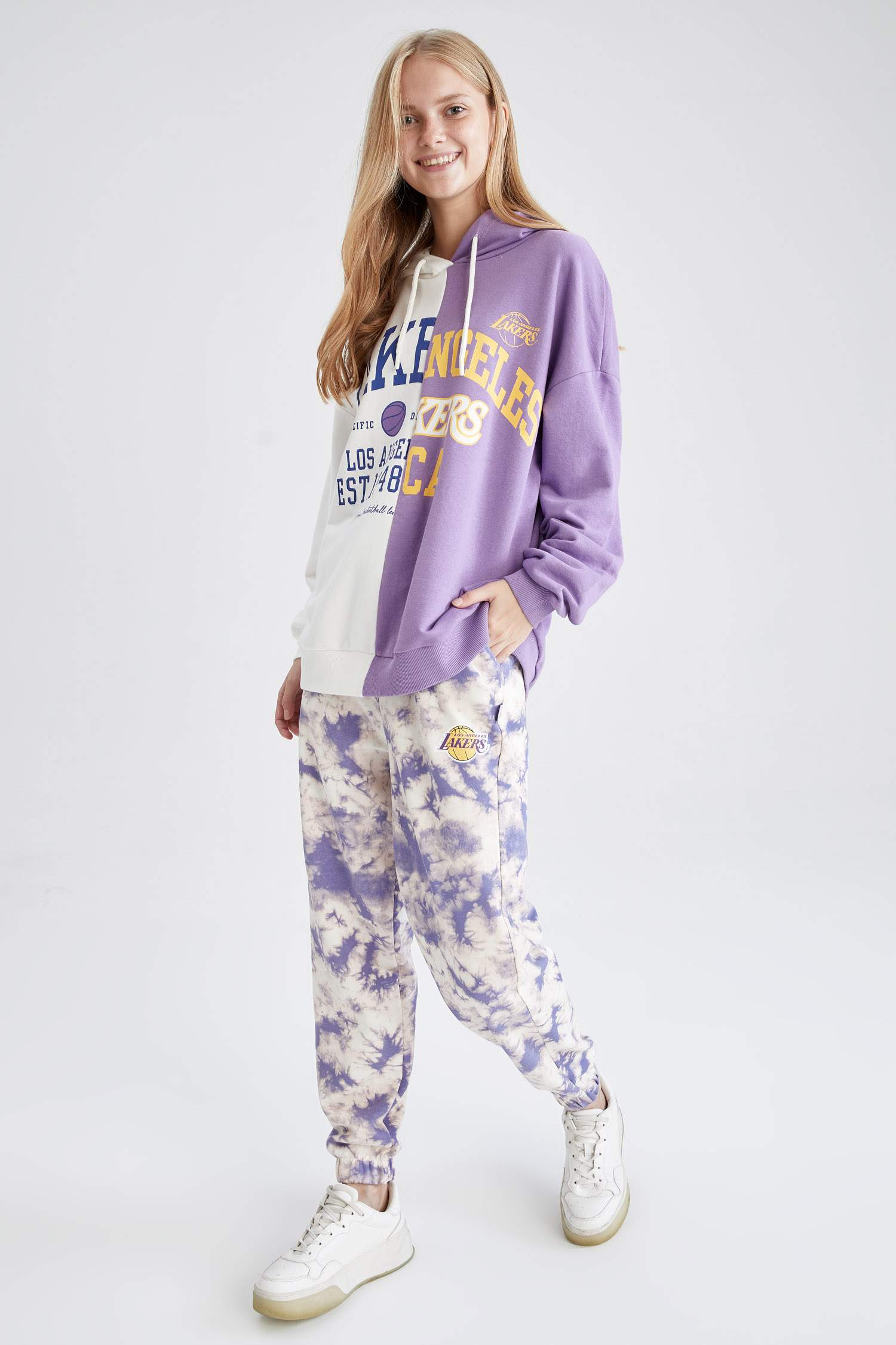 NBA Los Angeles Lakers Lisanslı Oversize Fit Kapüşonlu Uzun Kollu Sweatshirt