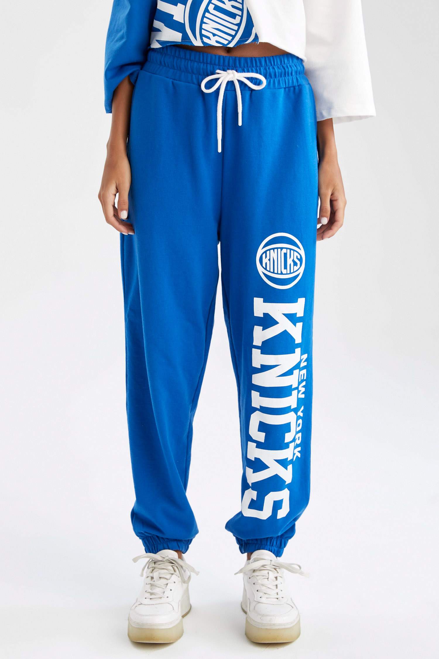 NBA New York Knicks Lisanslı Beli Bağcıklı Cepli Relax Fit Jogger Eşofman Altı