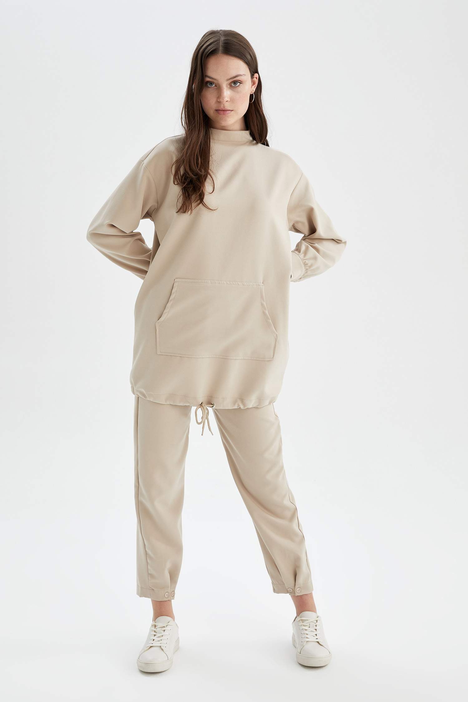 Defacto Regular Fit Yarım Balıkçı Yaka Kanguru Cepli Dokuma Tunik. 3 Defacto Regular Fit Yarım Balıkçı Yaka Kanguru Cepli Dokuma Tunik. 3