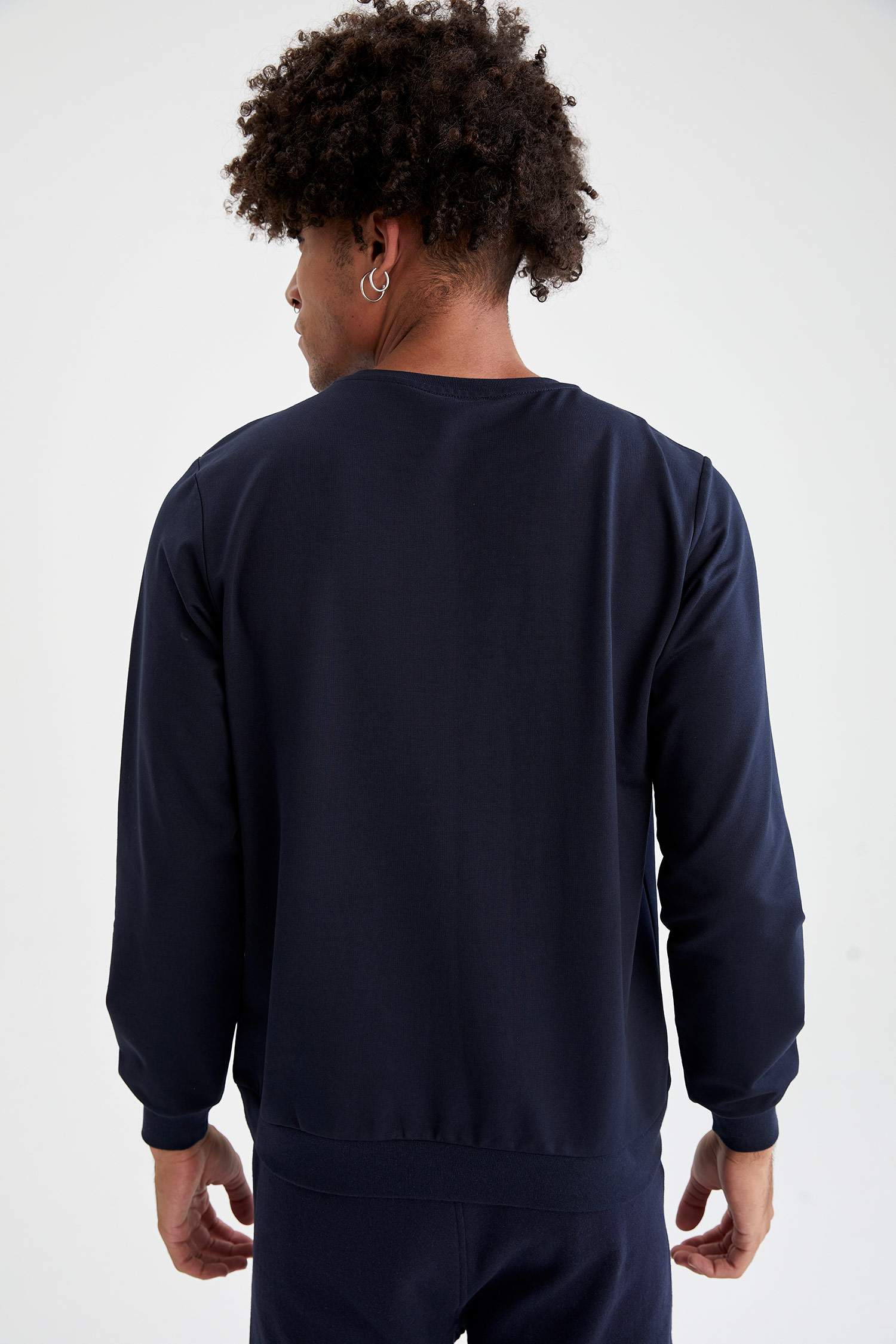 Regular Fit Bisiklet Yaka Basic Pamuklu Sweatshirt