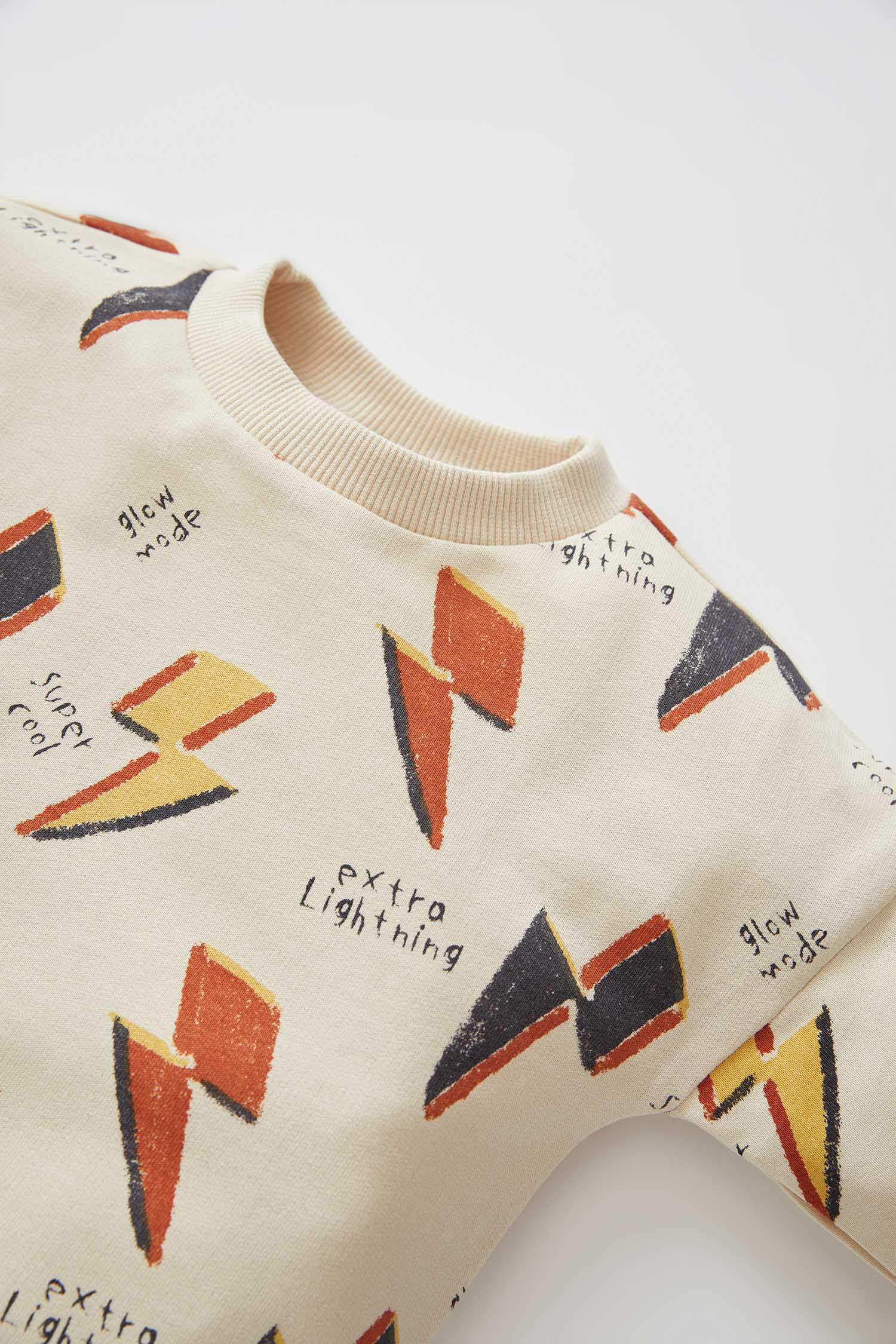 Erkek Bebek Desenli Bisiklet Yaka Sweatshirt