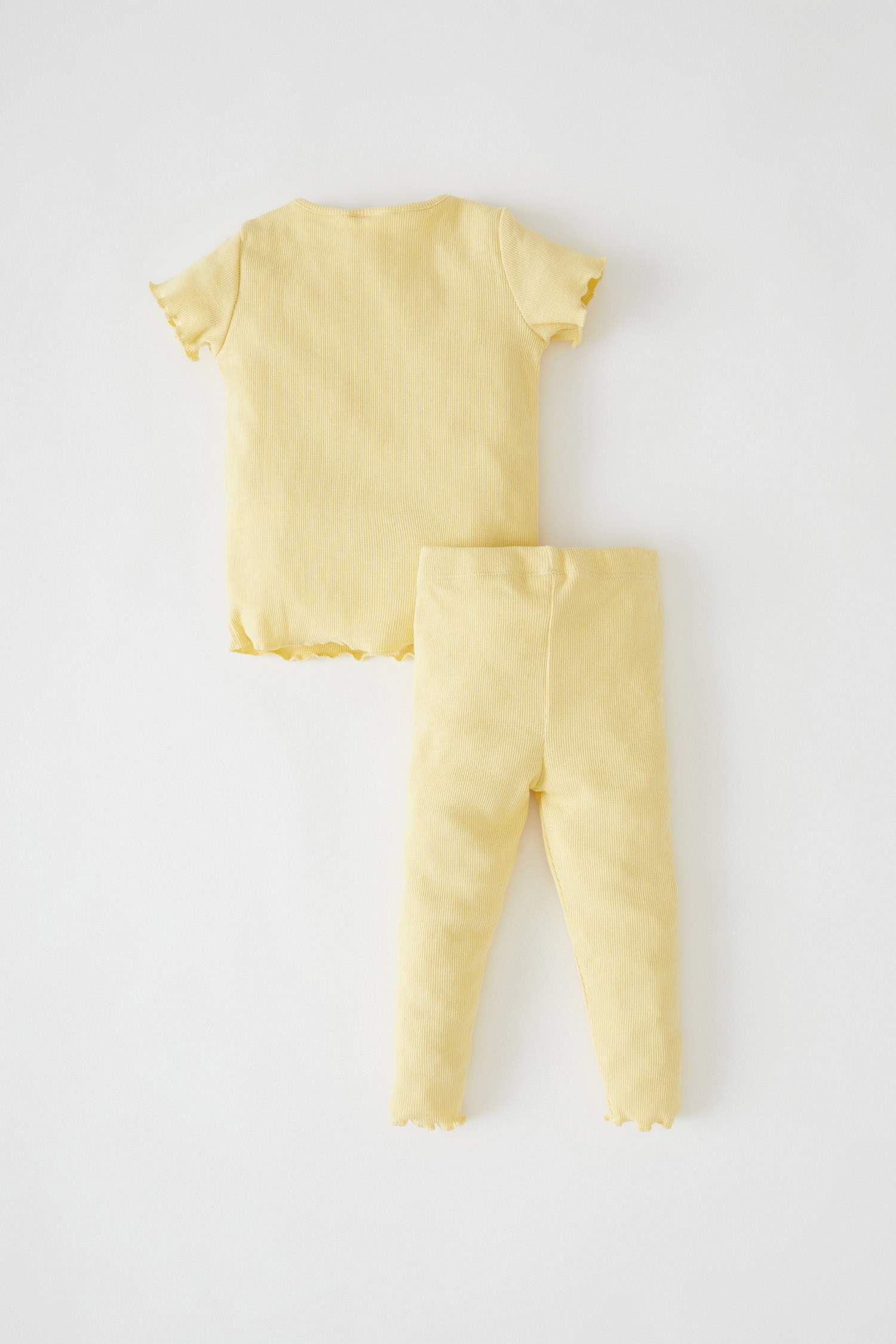 Kız Bebek Kalp Baskılı Fitilli Esnek Dokulu Kısa Kollu Pijama Takımı