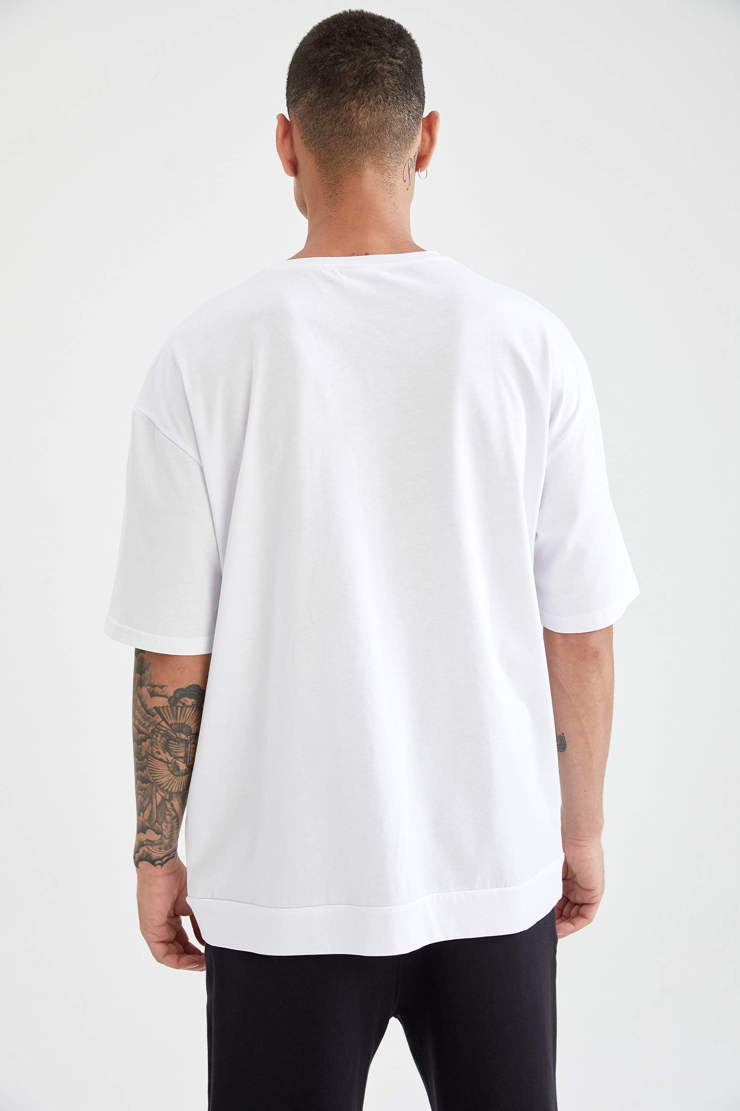 Oversize Fit Bisiklet Yaka Baskılı Kısa Kollu Tişört