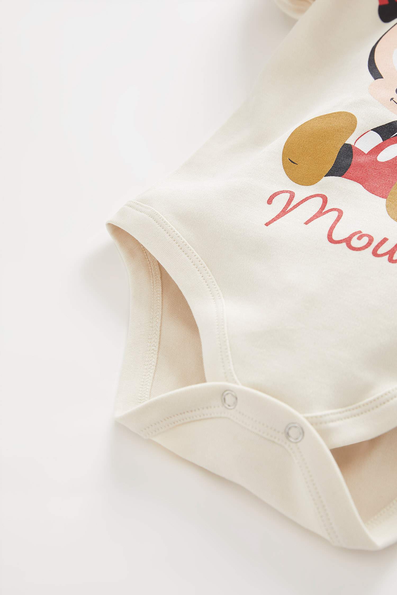 Erkek Bebek Mickey Mouse Lisanslı Uzun Kollu Çıtçıtlı Pamuklu Body