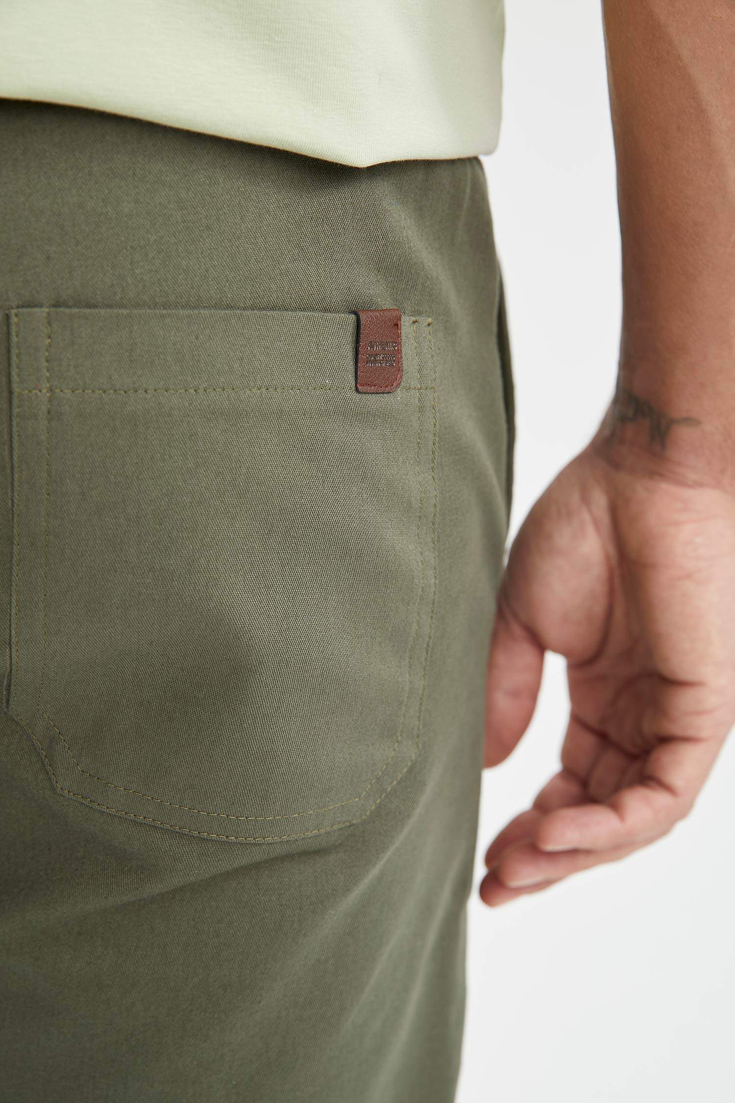 Slim Fit Basic Şort