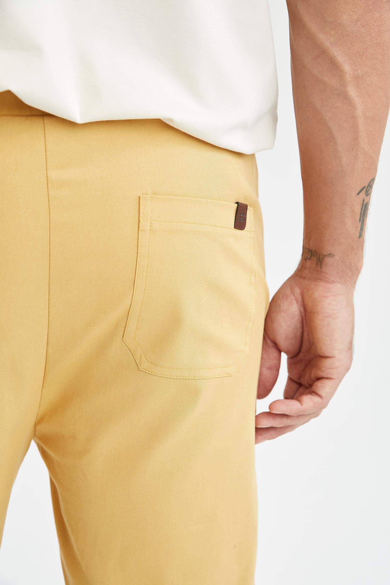 Slim Fit Basic Şort