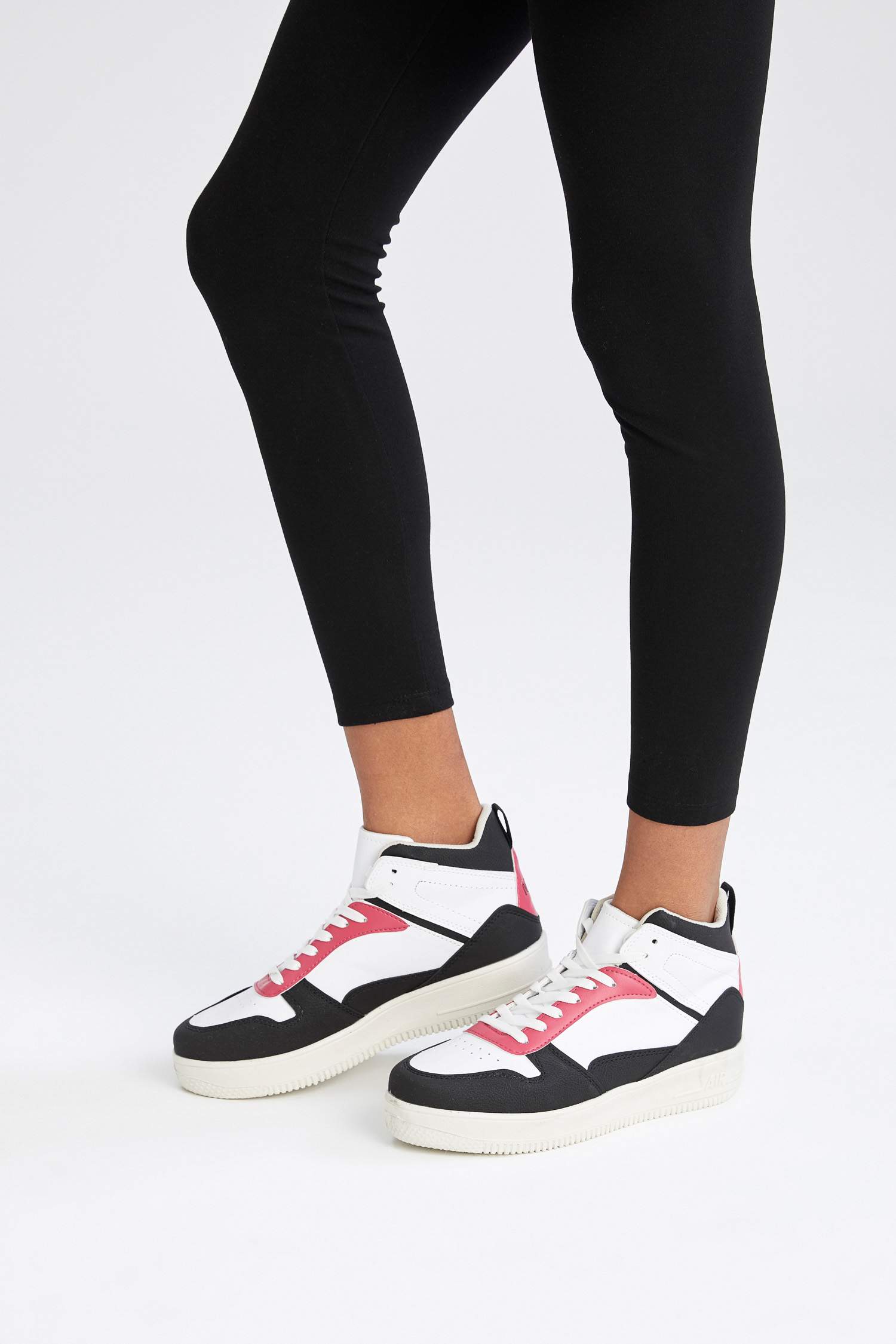 Kadın Nasa Lisanslı Suni Deri Bağcıklı Bilekli Sneaker Spor Ayakkabı