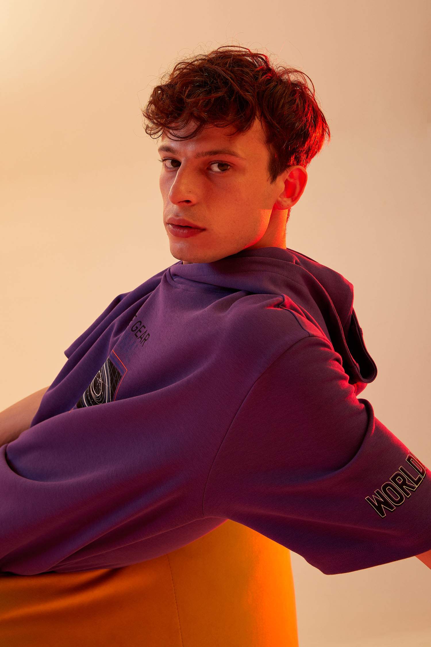 Oversize Fit Kapüşonlu Baskılı Kısa Kollu Tişört