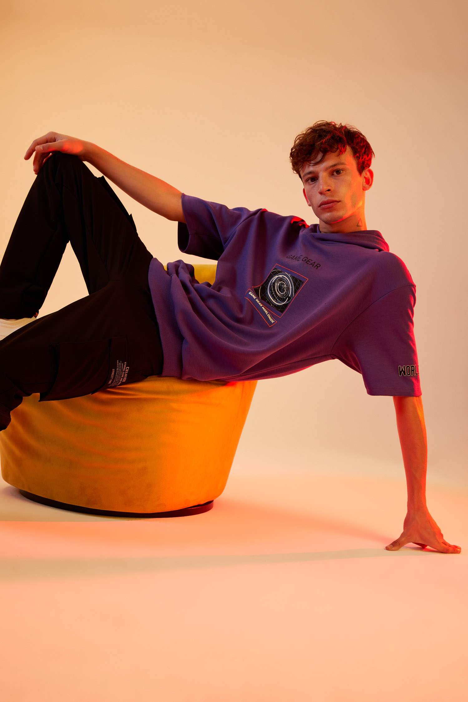 Oversize Fit Kapüşonlu Baskılı Kısa Kollu Tişört