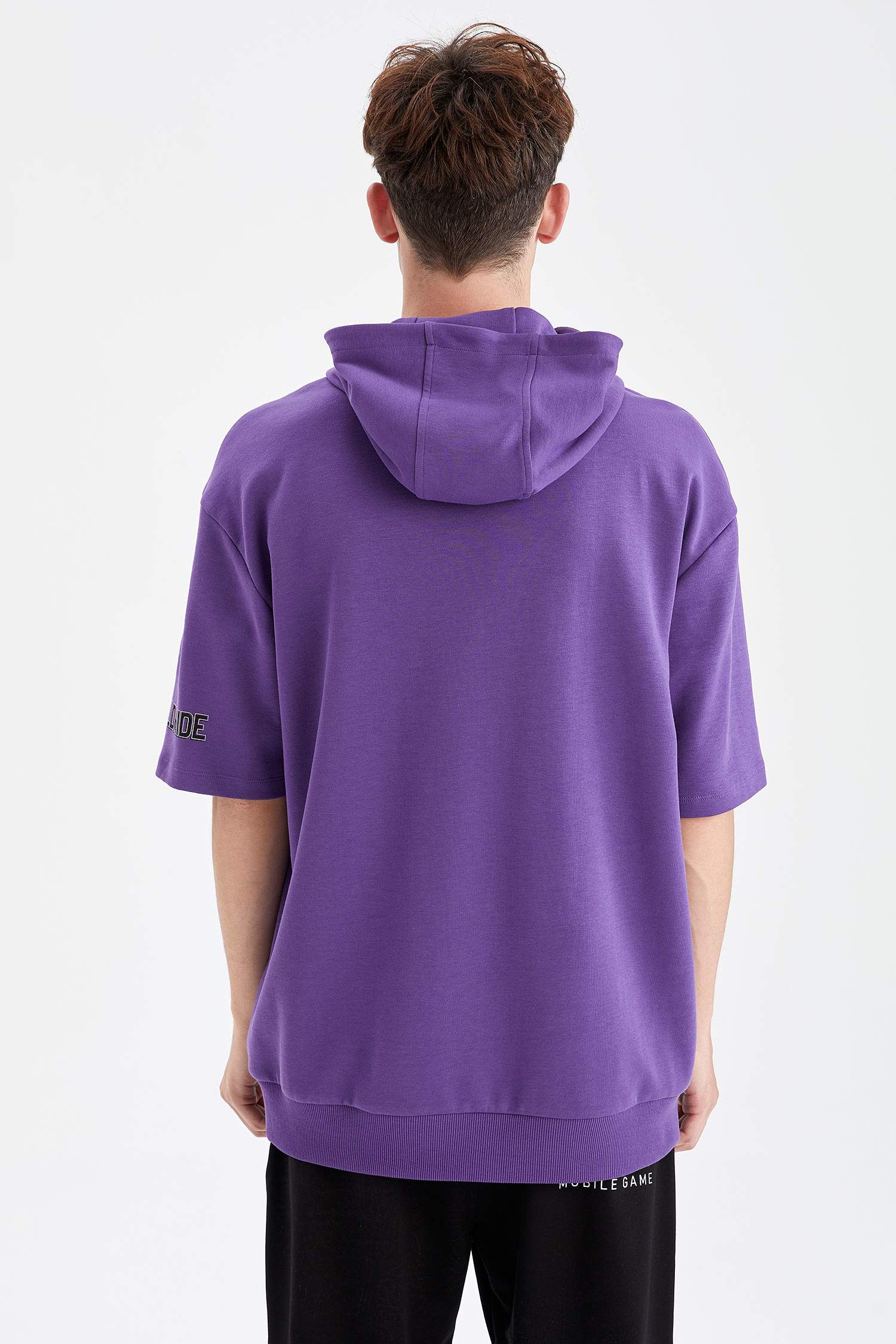 Oversize Fit Kapüşonlu Baskılı Kısa Kollu Tişört