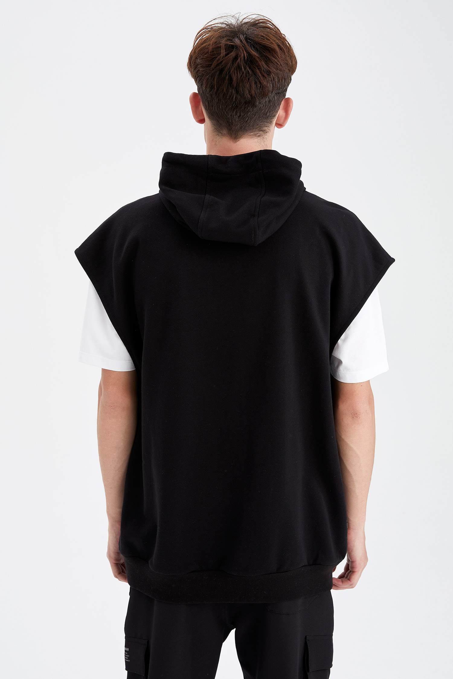 Oversize Fit Kapüşonlu Kolsuz Tişört