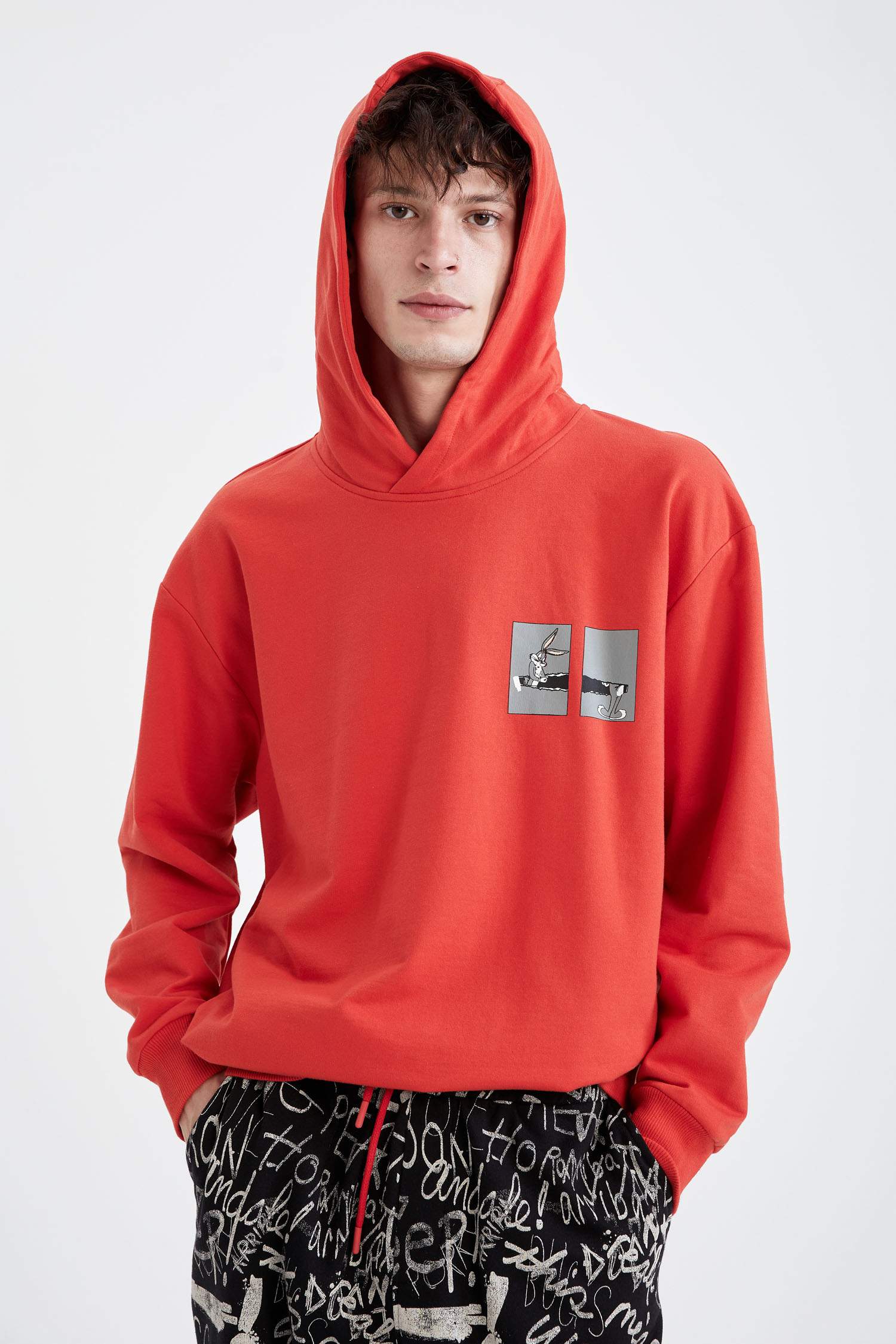 Looney Tunes Lisanslı Oversize Fit Kapüşonlu Uzun Kollu Sweatshirt