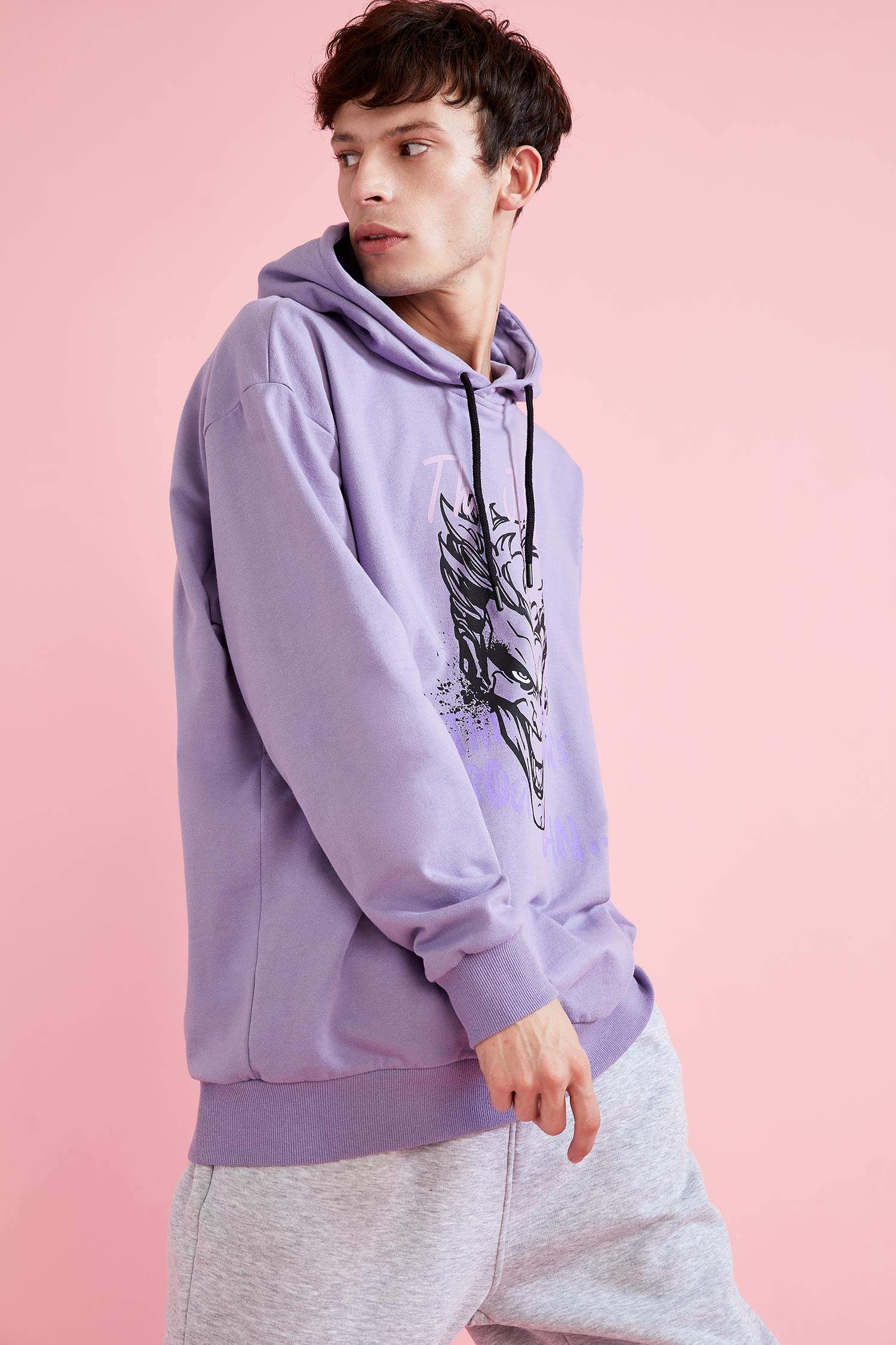 Batman Lisanslı Oversize Fit Kapüşonlu Uzun Kollu Sweatshirt
