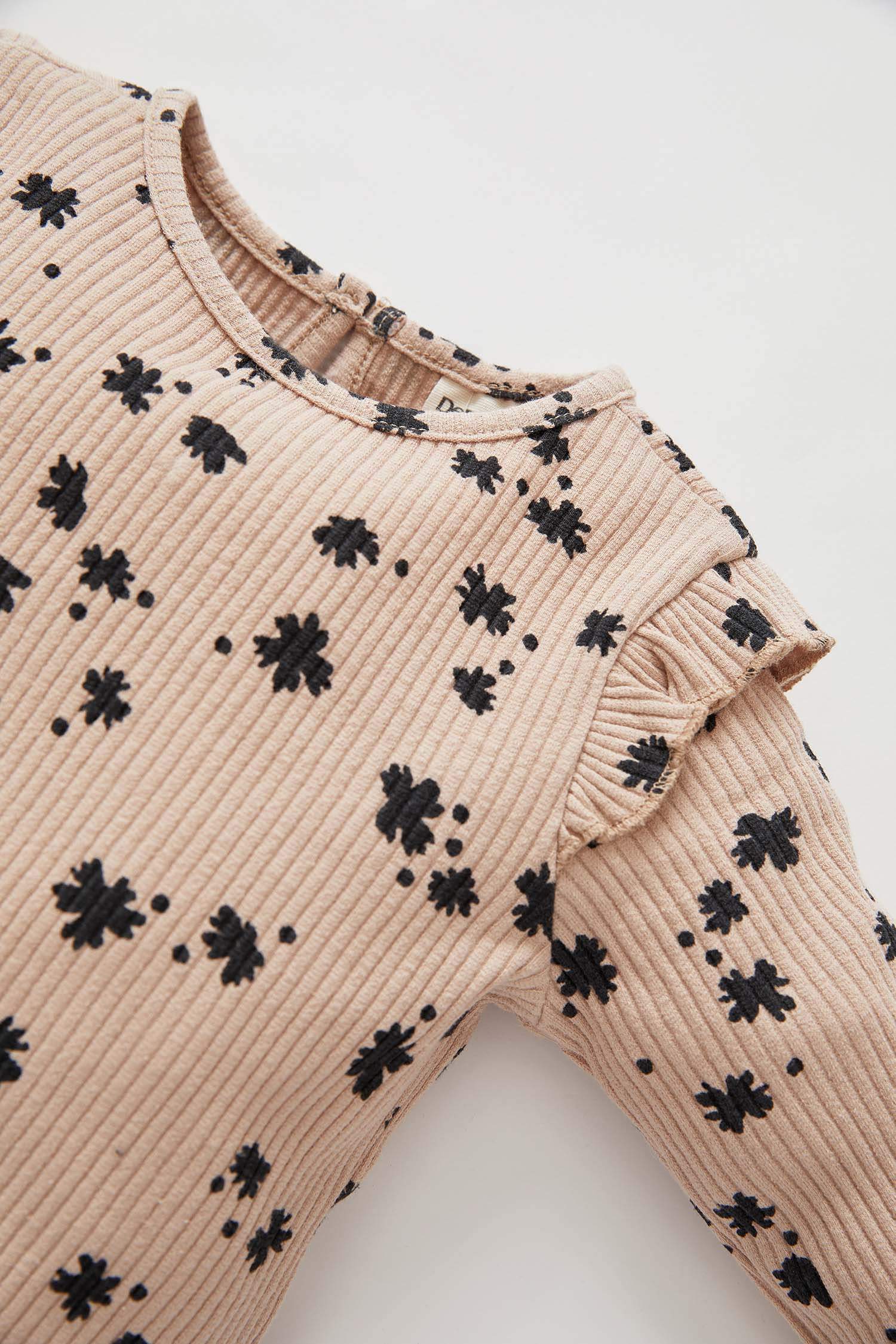 Defacto Kız Bebek Desenli Bisiklet Yaka Fitili Uzun Kollu Tişört. 2 Defacto Kız Bebek Desenli Bisiklet Yaka Fitili Uzun Kollu Tişört. 2