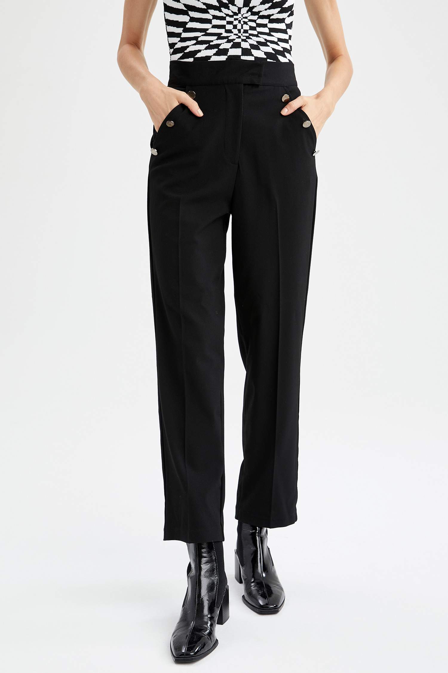 Yüksek Bel Straight Fit Düğme Detaylı Pantolon