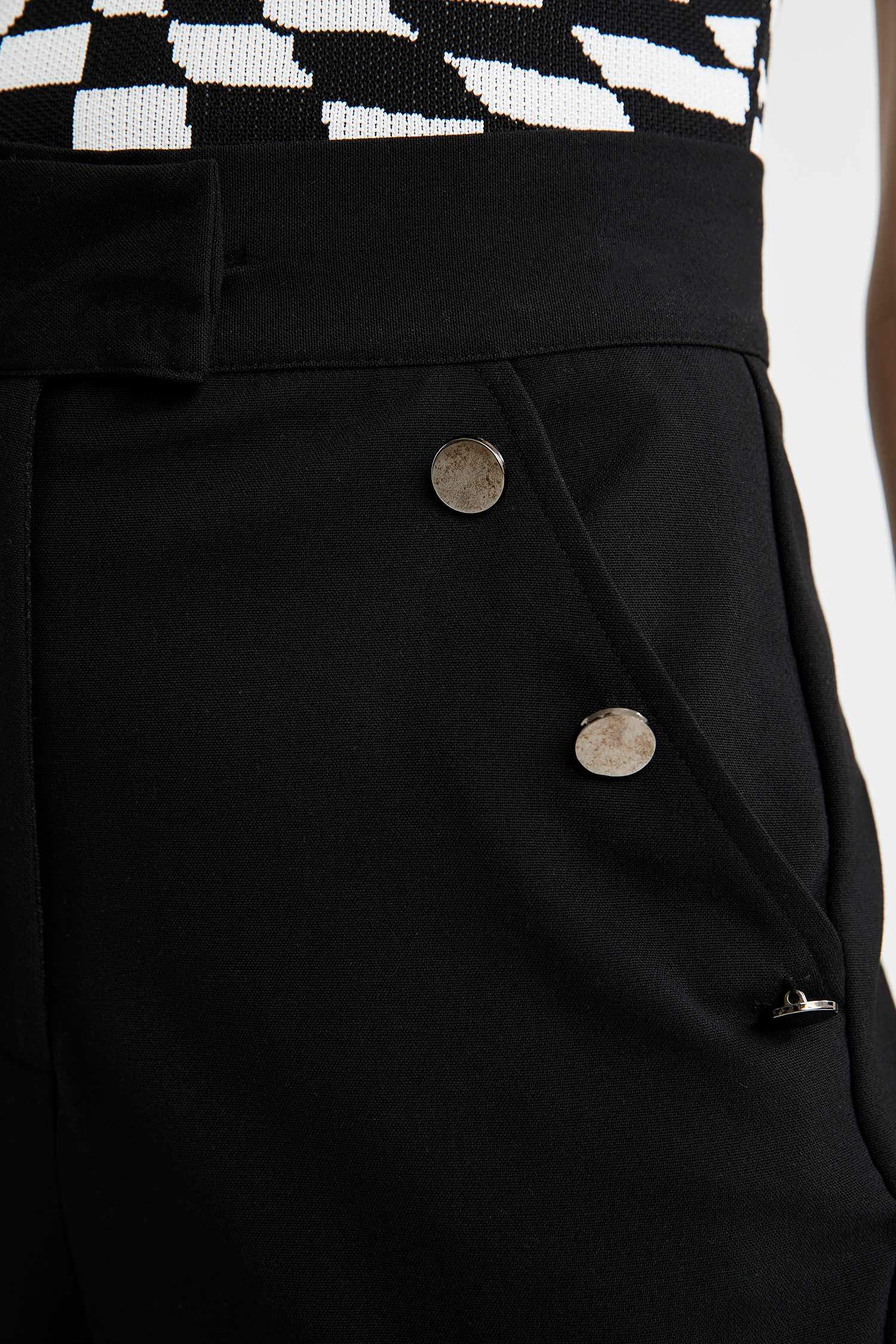 Yüksek Bel Straight Fit Düğme Detaylı Pantolon