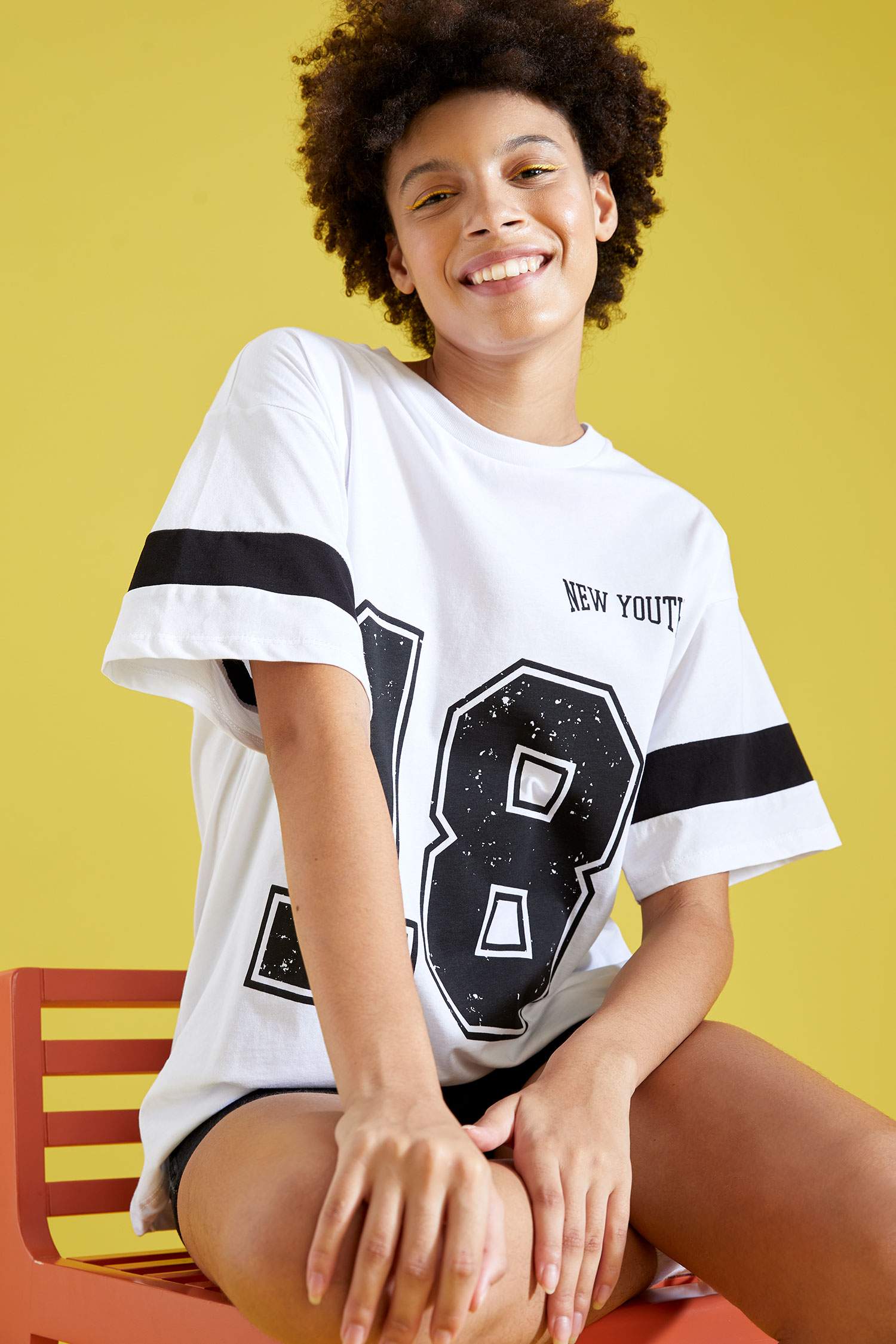 Rakam Baskılı Oversize Fit Kısa Kollu Tişört
