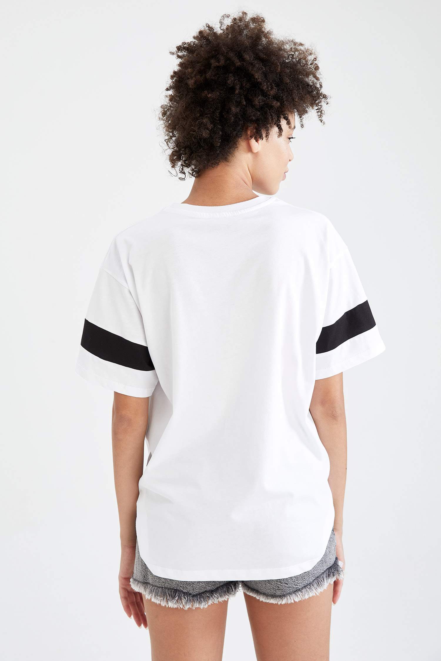 Rakam Baskılı Oversize Fit Kısa Kollu Tişört