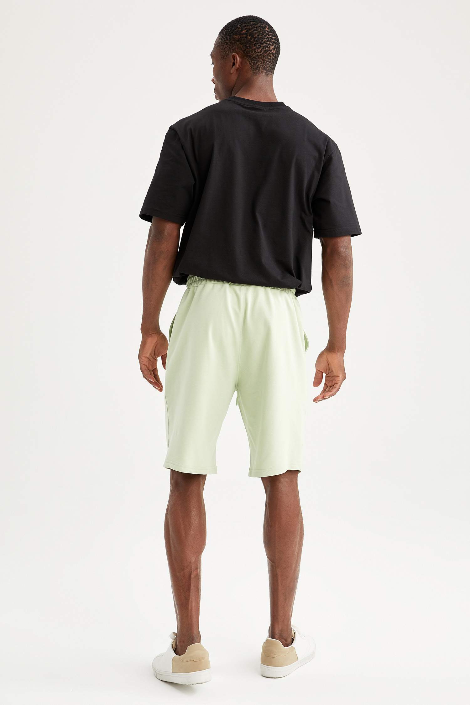 Regular Fit Beli Bağcıklı Şort