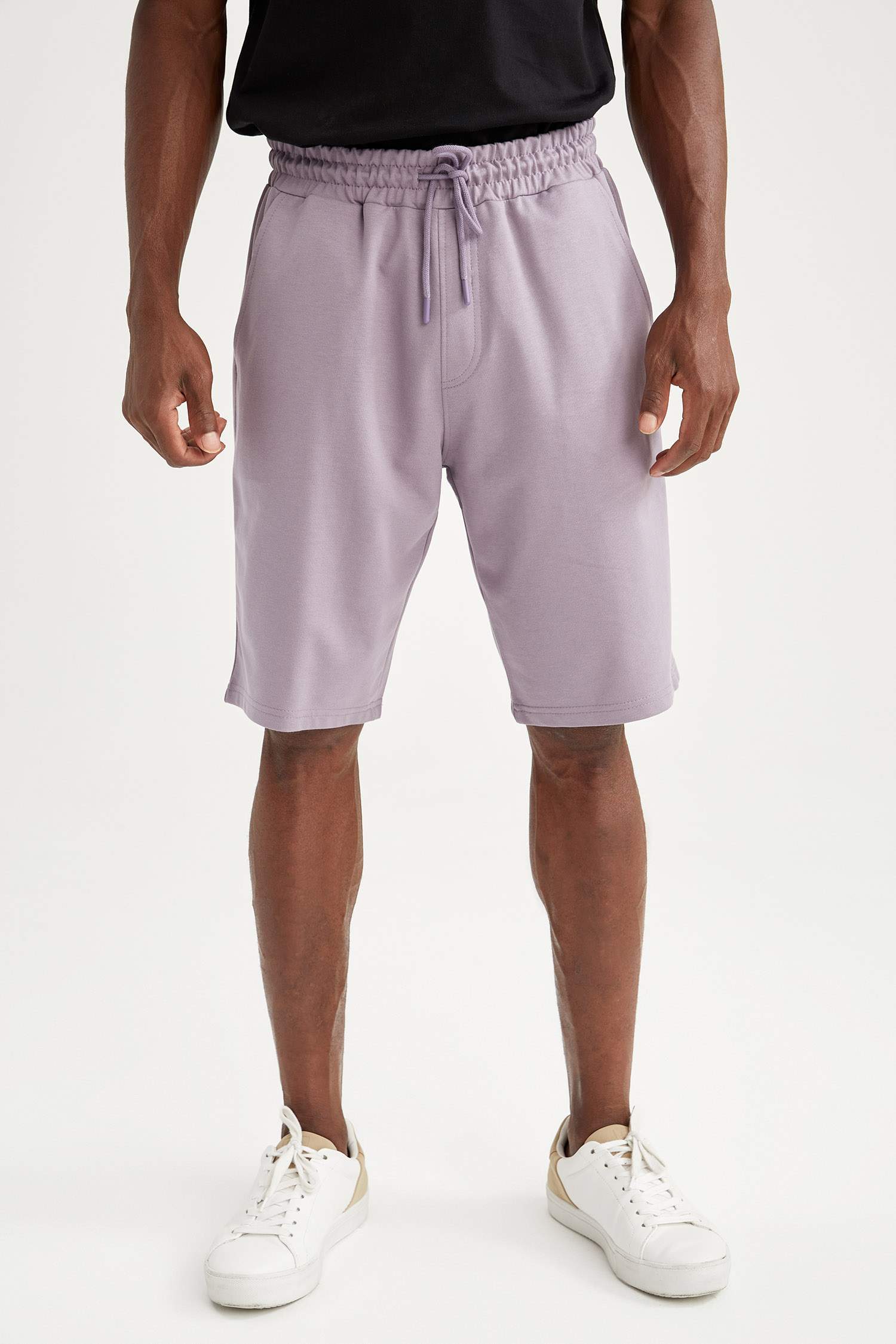 Regular Fit Beli Bağcıklı Şort