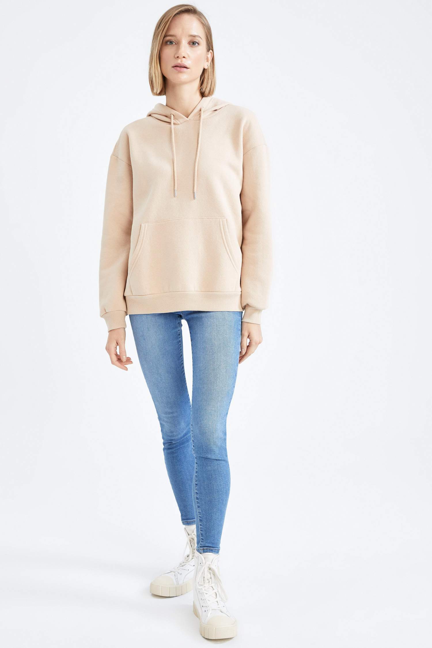 Regular Fit Kapüşonlu Kanguru Cepli İçi Yumuşak Tüylü Sweatshirt