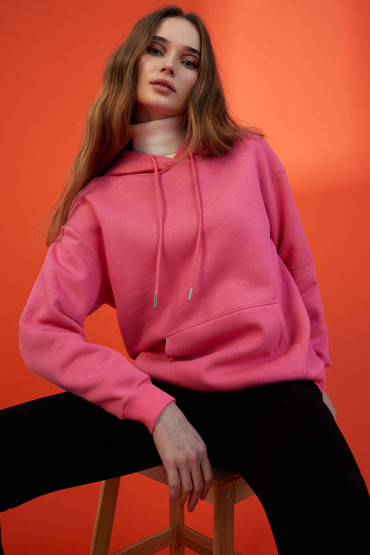 İçi Yumuşak Tüylü Kapüşonlu Kanguru Cepli Relax Fit Sweatshirt