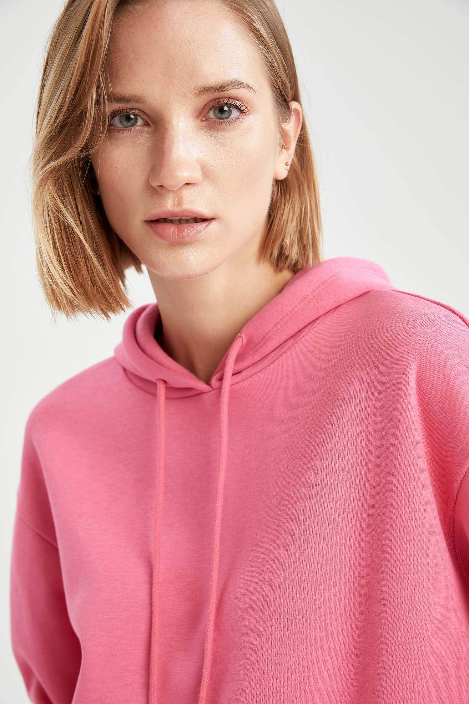 İçi Yumuşak Tüylü Kapüşonlu Kanguru Cepli Relax Fit Sweatshirt