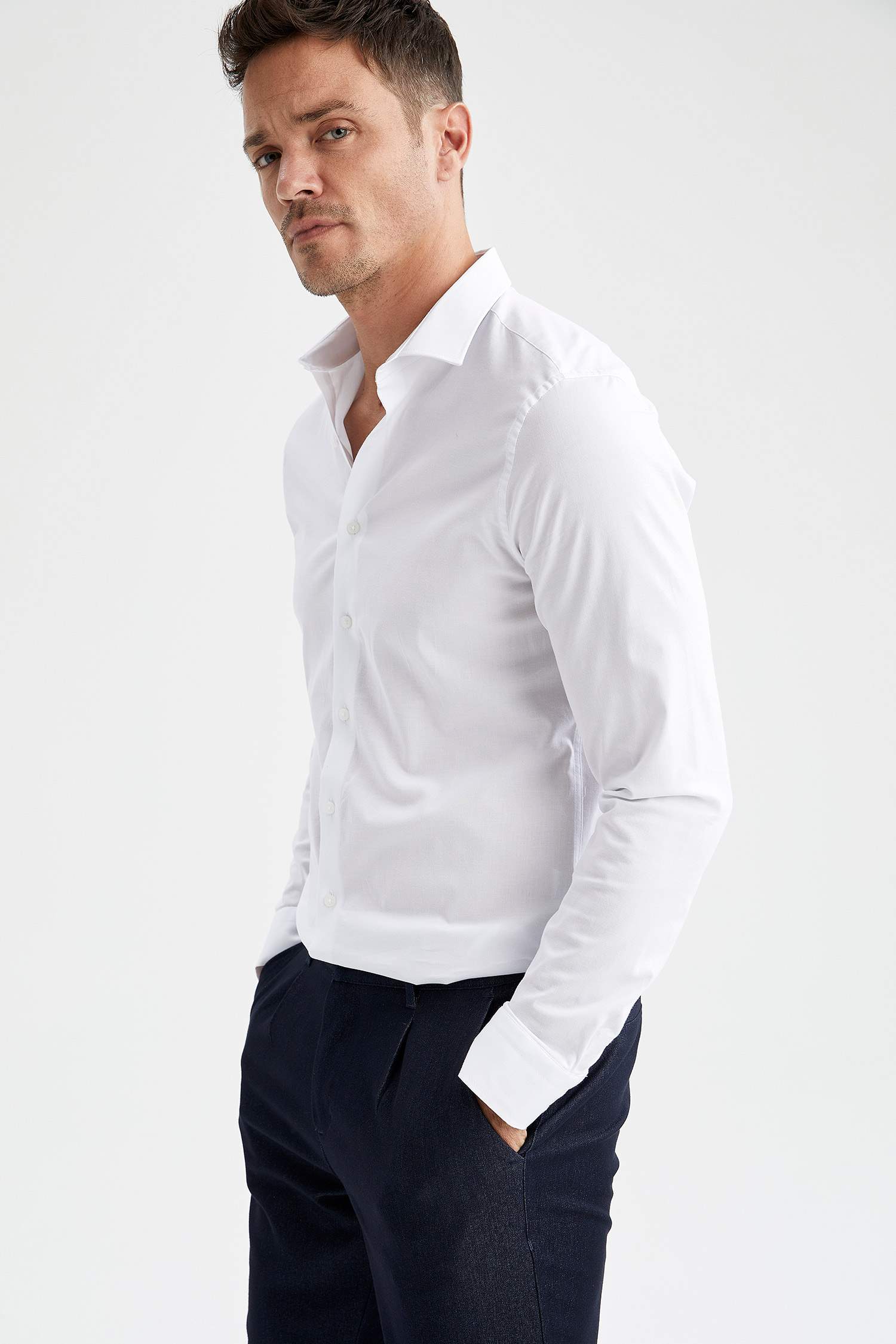 Slim Fit Klasik Uzun Kollu Gömlek