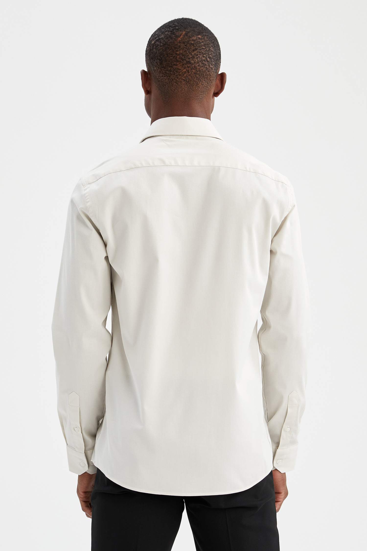 Slim Fit İtalyan Yaka Klasik Uzun Kollu Gömlek