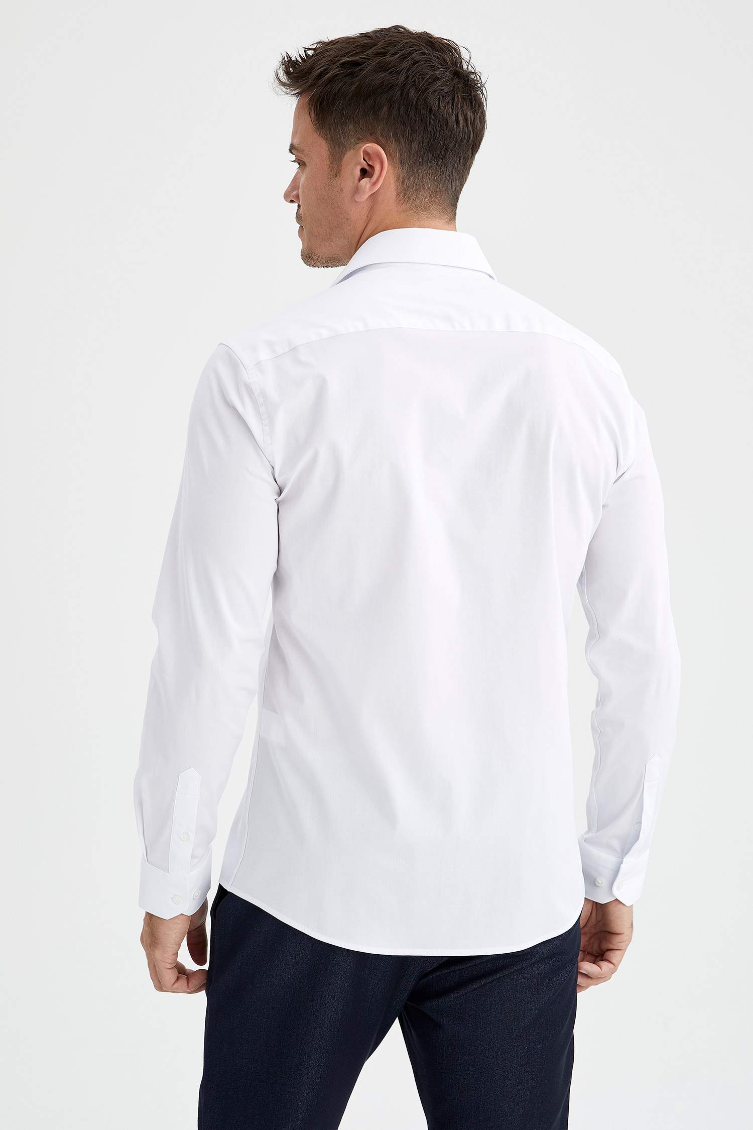 Modern Fit Klasik Uzun Kollu Gömlek