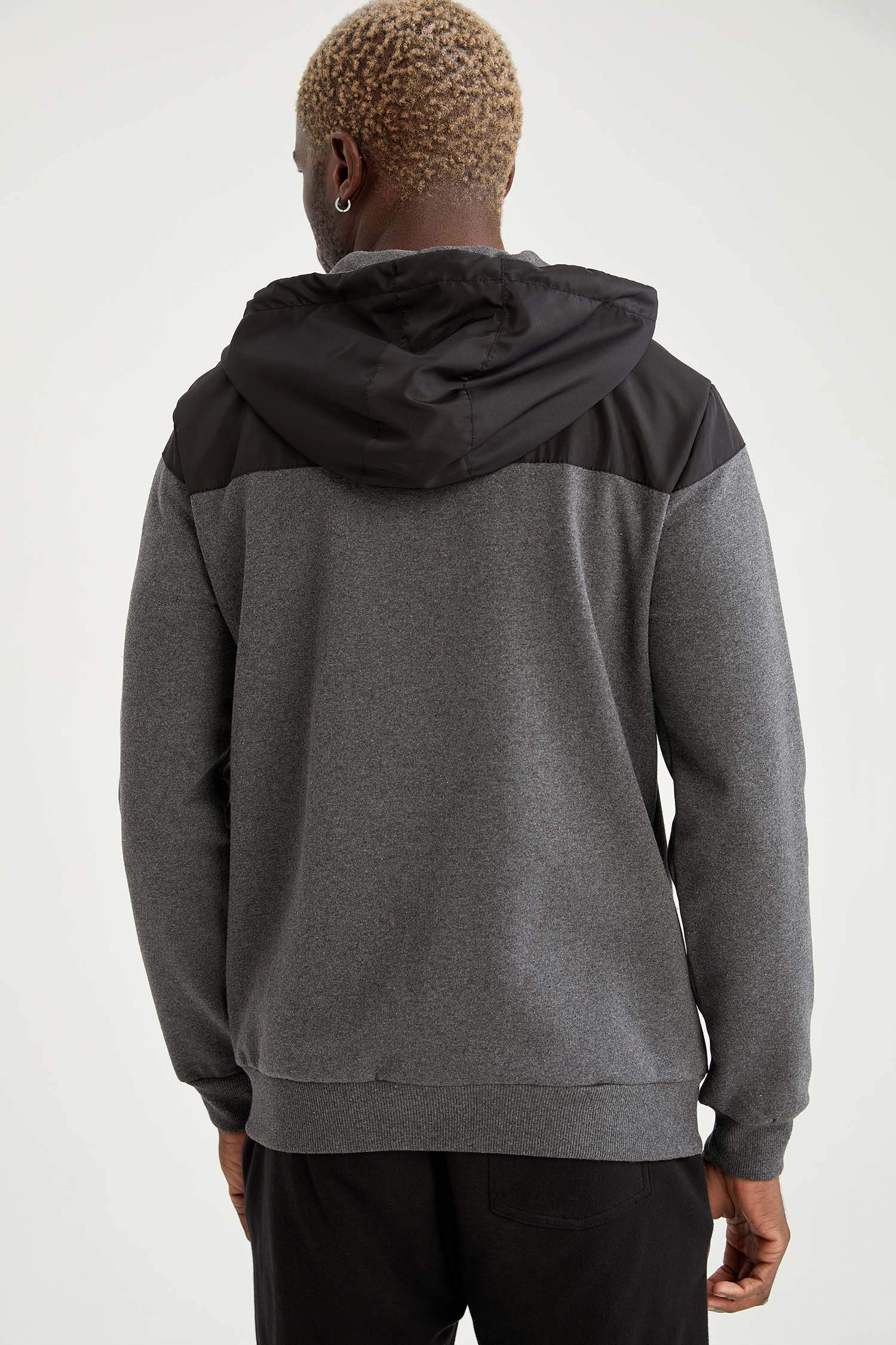 Regular Fit Kapüşonlu Fermuarlı Sweatshirt